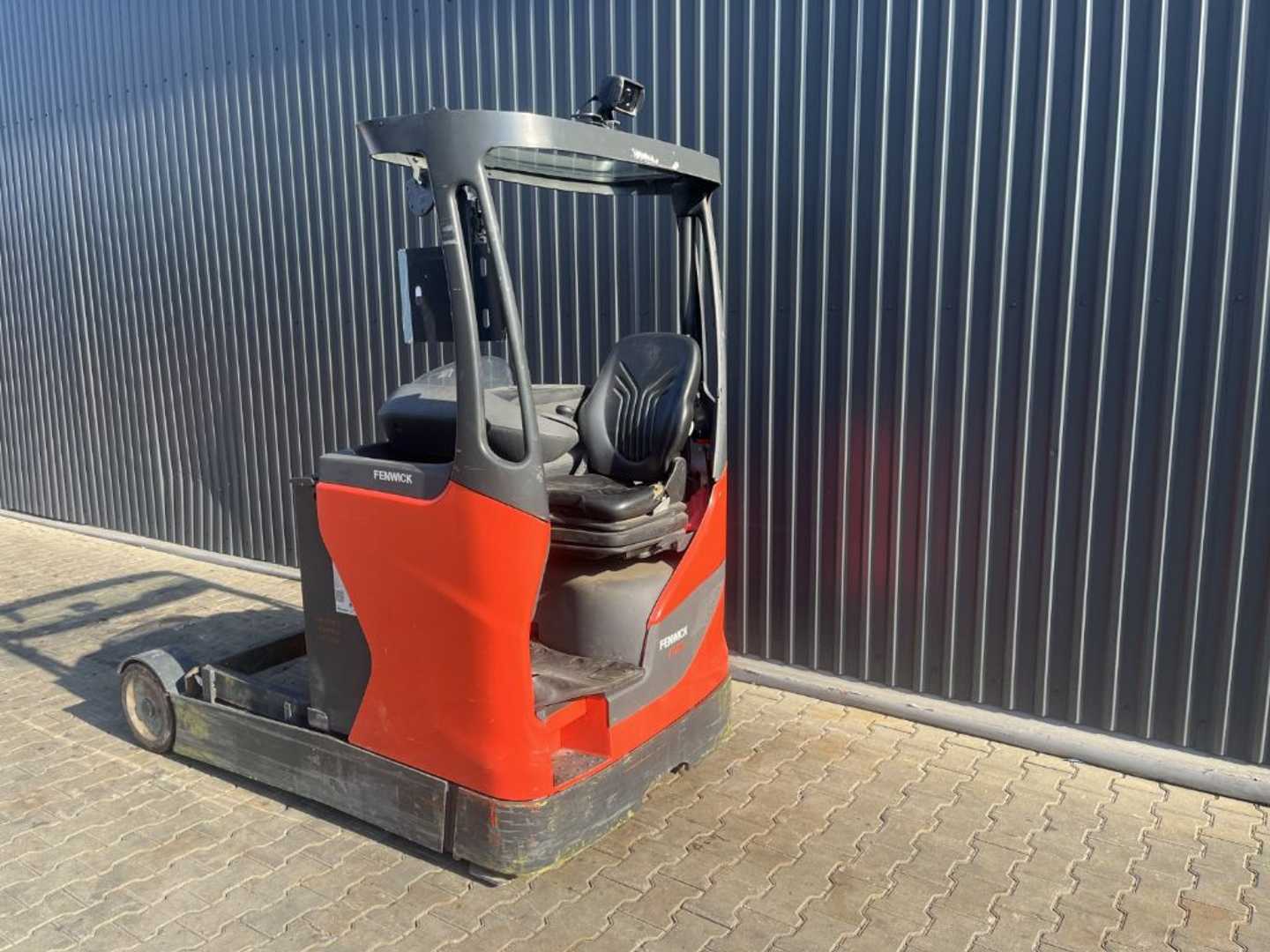 Used Forklift Linde R20HD-01 Krautuvas su stumiamu stiebu (Image 3) Used Forklift Linde R20HD-01 Krautuvas su stumiamu stiebu (Image 3)