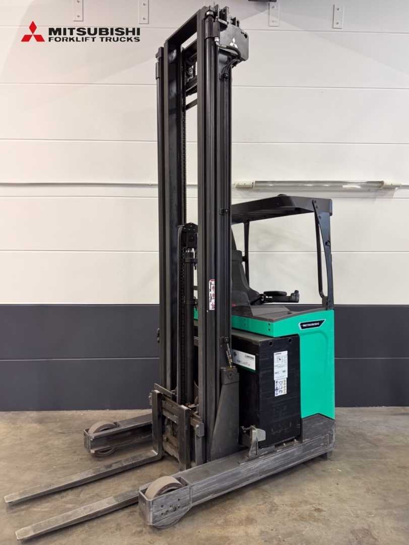 Used Forklift Mitsubishi RB20N3 - 5.364 Std. - HH 8.950 mm Krautuvas su stumiamu stiebu (Image 1) Used Forklift Mitsubishi RB20N3 - 5.364 Std. - HH 8.950 mm Krautuvas su stumiamu stiebu (Image 1)