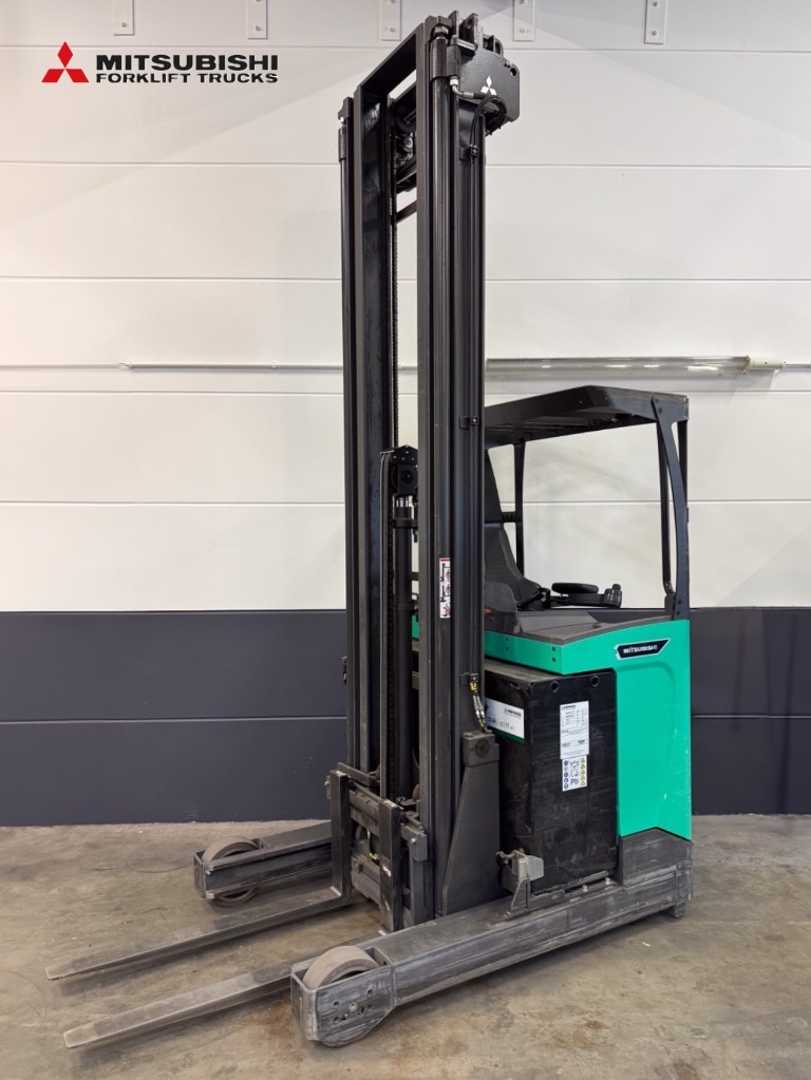 Used Forklift Mitsubishi RB20N3 - 5.435 Std. - HH 8.950 mm Krautuvas su stumiamu stiebu (Image 7) Used Forklift Mitsubishi RB20N3 - 5.435 Std. - HH 8.950 mm Krautuvas su stumiamu stiebu (Image 7)