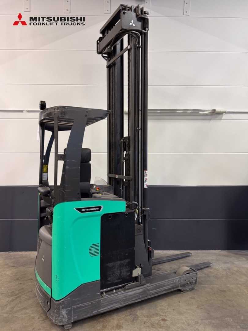 Used Forklift Mitsubishi RB20N3 - 5.364 Std. - HH 8.950 mm Krautuvas su stumiamu stiebu (Image 14) Used Forklift Mitsubishi RB20N3 - 5.364 Std. - HH 8.950 mm Krautuvas su stumiamu stiebu (Image 14)