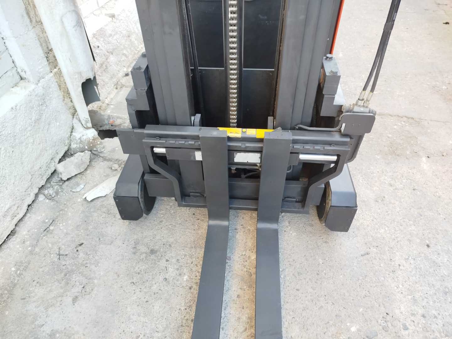 Used Forklift Toyota RRE120M Krautuvas su stumiamu stiebu (Image 6) Used Forklift Toyota RRE120M Krautuvas su stumiamu stiebu (Image 6)