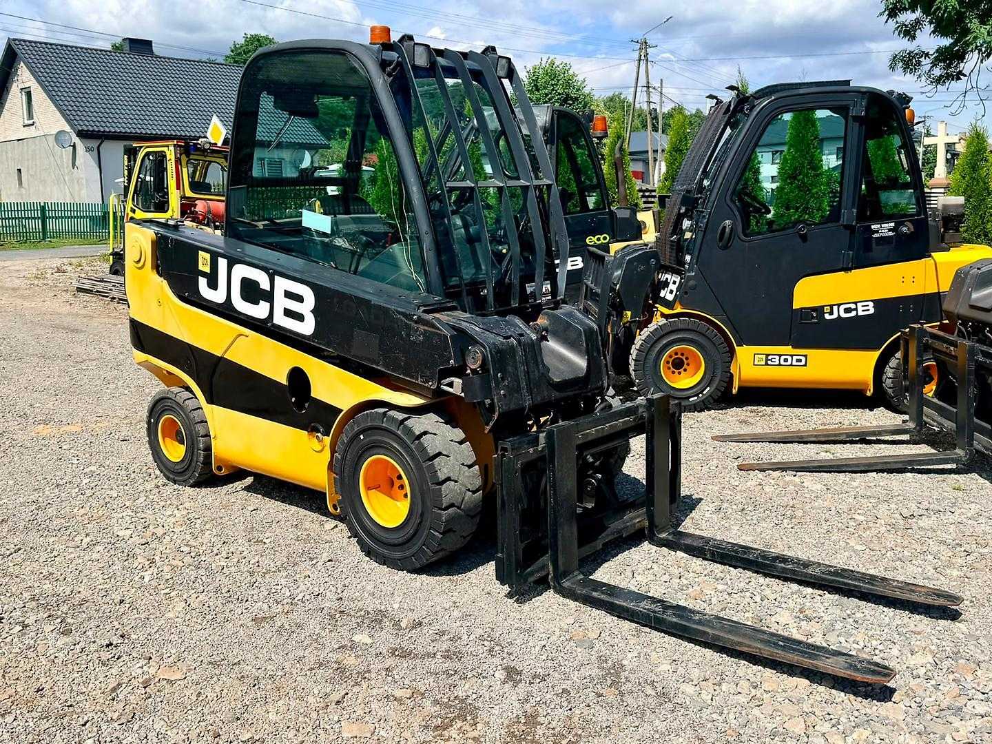 Used Forklift JCB Teletruk TLT 30D Krautuvas su teleskopine svirtimi (Image 1) Used Forklift JCB Teletruk TLT 30D Krautuvas su teleskopine svirtimi (Image 1)