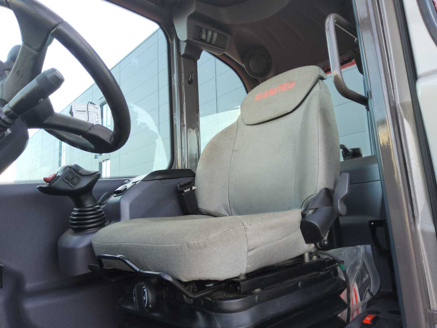 Used Forklift Manitou MHT 10130 Krautuvas su teleskopine svirtimi (Image 7) Used Forklift Manitou MHT 10130 Krautuvas su teleskopine svirtimi (Image 7)