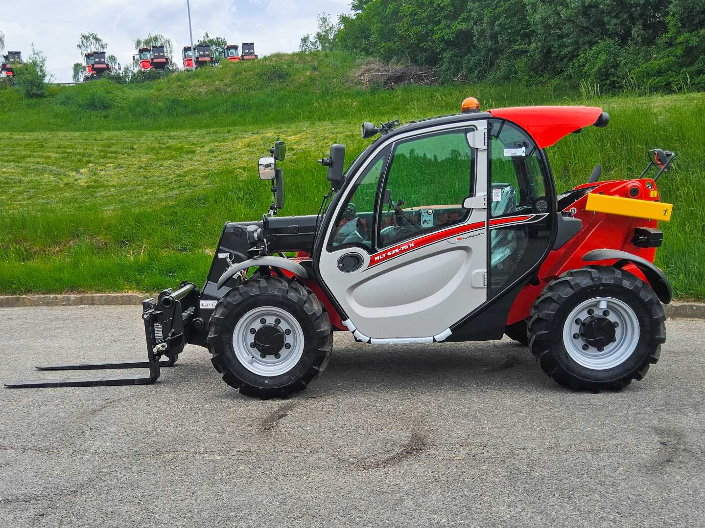 Used Forklift Manitou MLT 625 Krautuvas su teleskopine svirtimi (Image 3) Used Forklift Manitou MLT 625 Krautuvas su teleskopine svirtimi (Image 3)