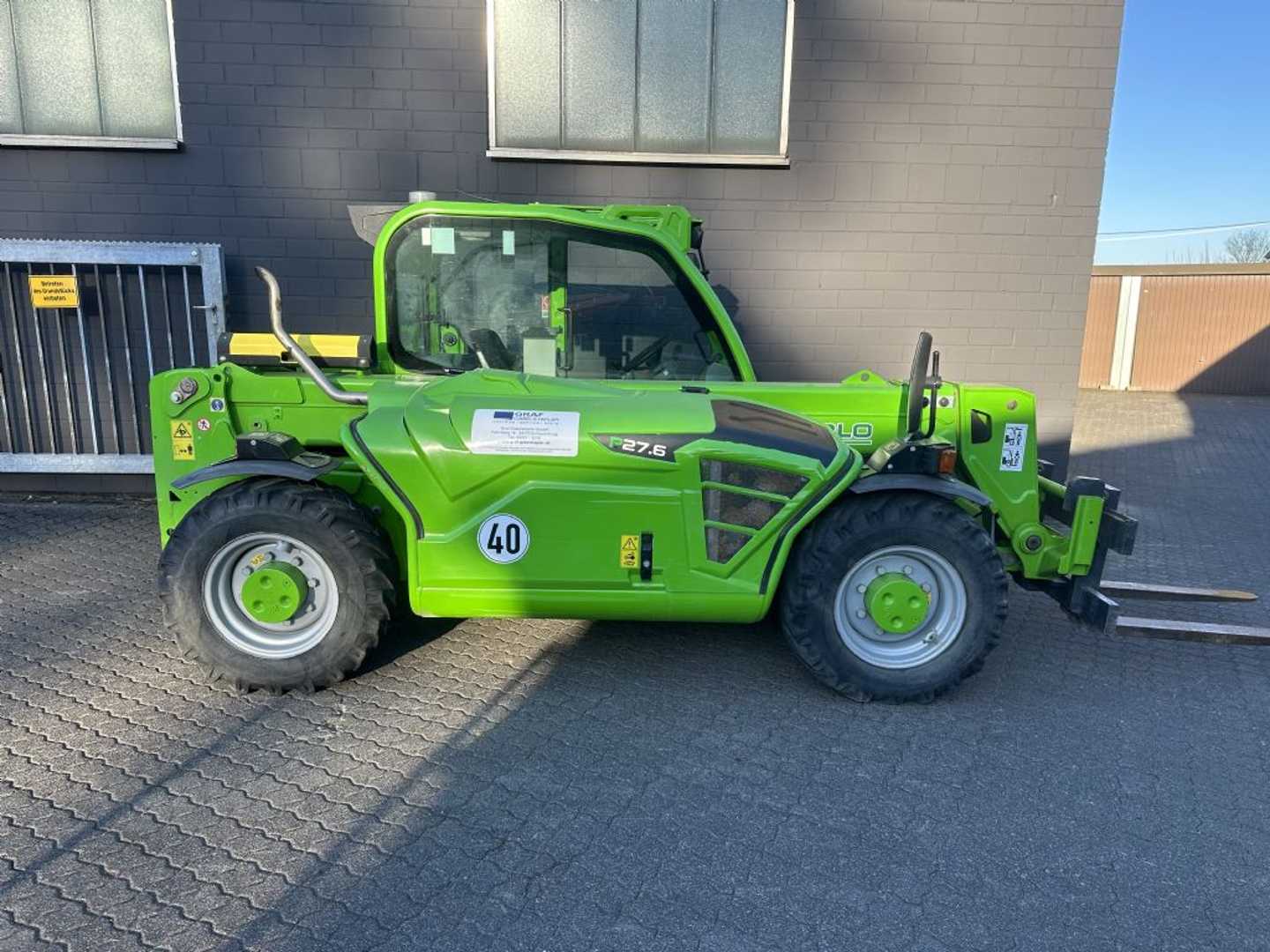 Used Forklift Merlo Merlo P27.6 Plus Krautuvas su teleskopine svirtimi (Image 4) Used Forklift Merlo Merlo P27.6 Plus Krautuvas su teleskopine svirtimi (Image 4)