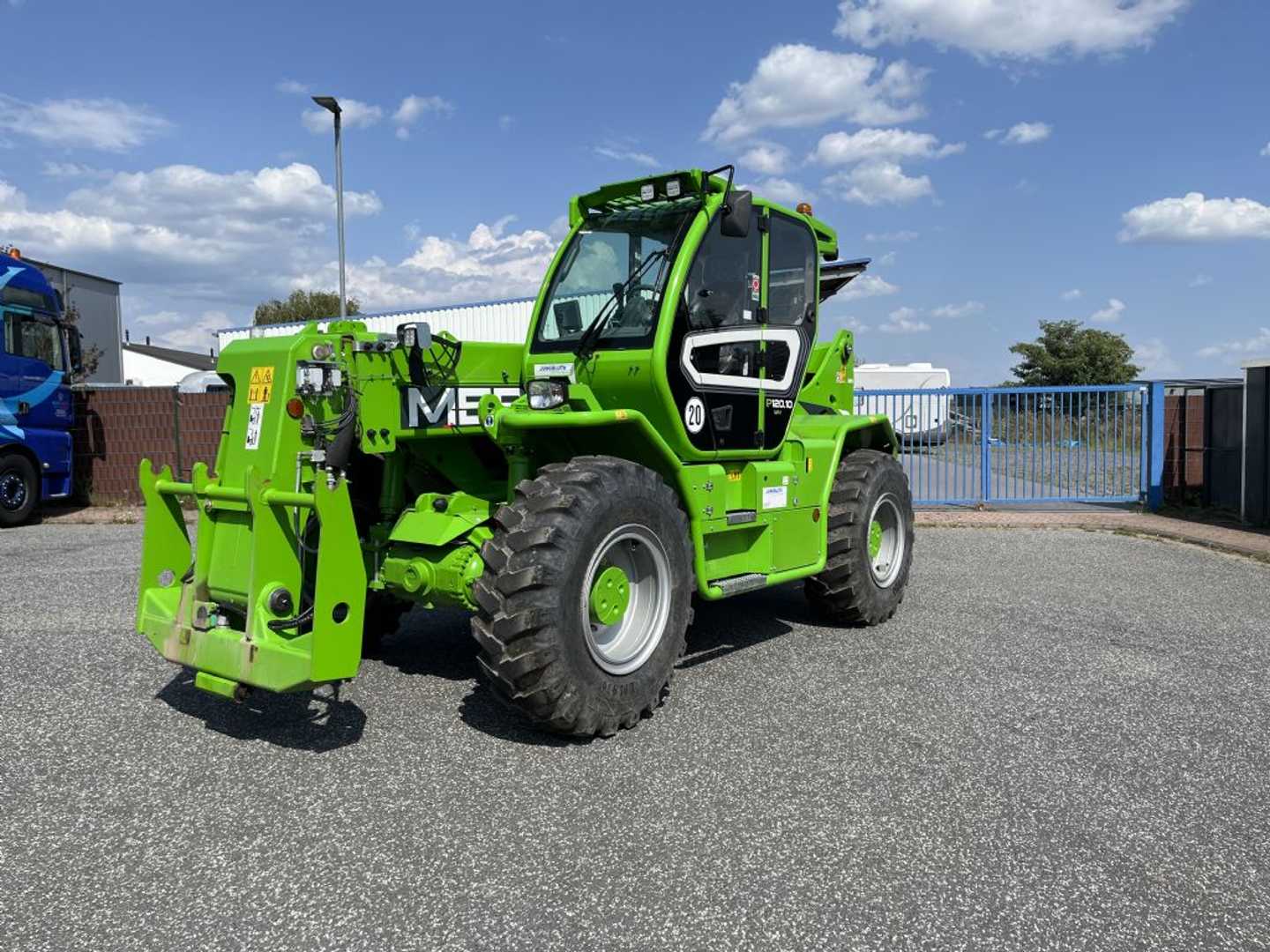 Used Forklift Merlo P120.10HM Krautuvas su teleskopine svirtimi (Image 1) Used Forklift Merlo P120.10HM Krautuvas su teleskopine svirtimi (Image 1)