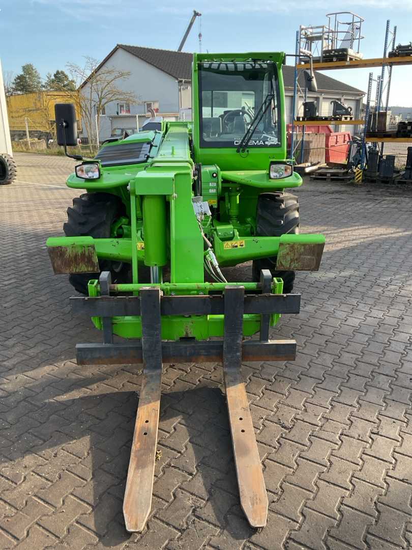 Used Forklift Merlo P40.13 PLUS Krautuvas su teleskopine svirtimi (Image 4) Used Forklift Merlo P40.13 PLUS Krautuvas su teleskopine svirtimi (Image 4)