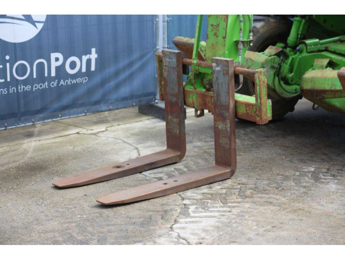 Used Forklift Merlo P40.17K Krautuvas su teleskopine svirtimi (Image 9) Used Forklift Merlo P40.17K Krautuvas su teleskopine svirtimi (Image 9)