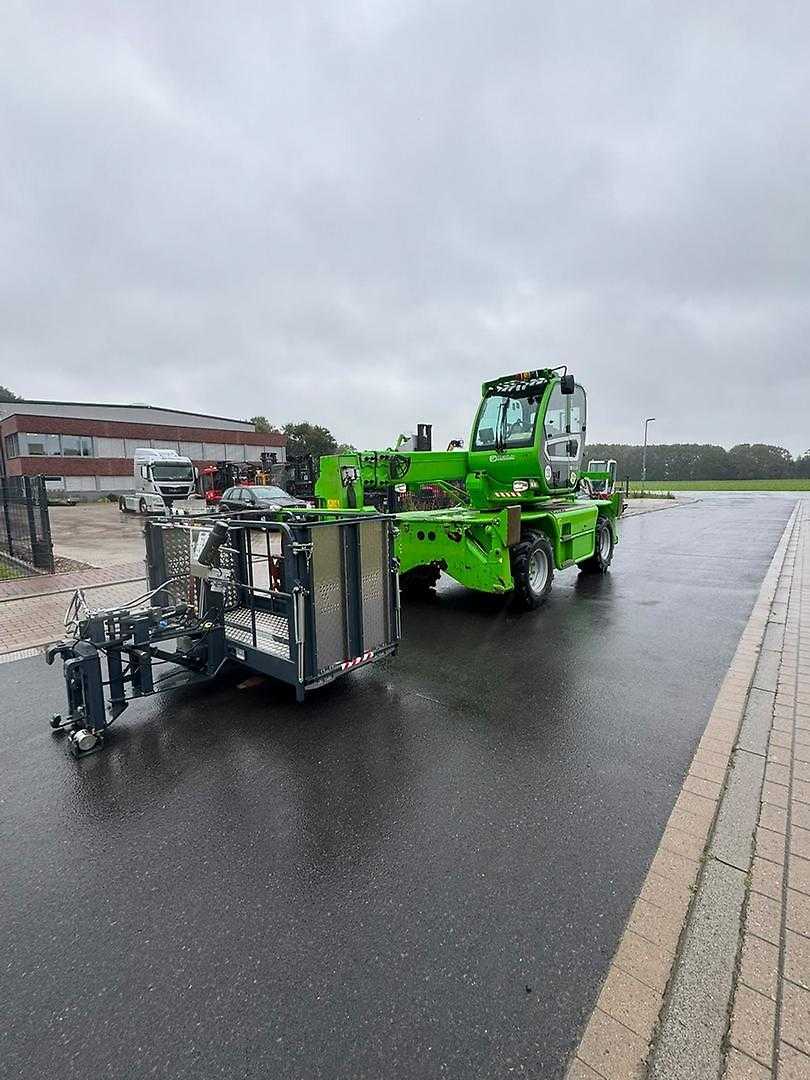 Used Forklift Merlo Roto 40.16 - 2019er - Viel Zubehör Krautuvas su teleskopine svirtimi (Image 1) Used Forklift Merlo Roto 40.16 - 2019er - Viel Zubehör Krautuvas su teleskopine svirtimi (Image 1)
