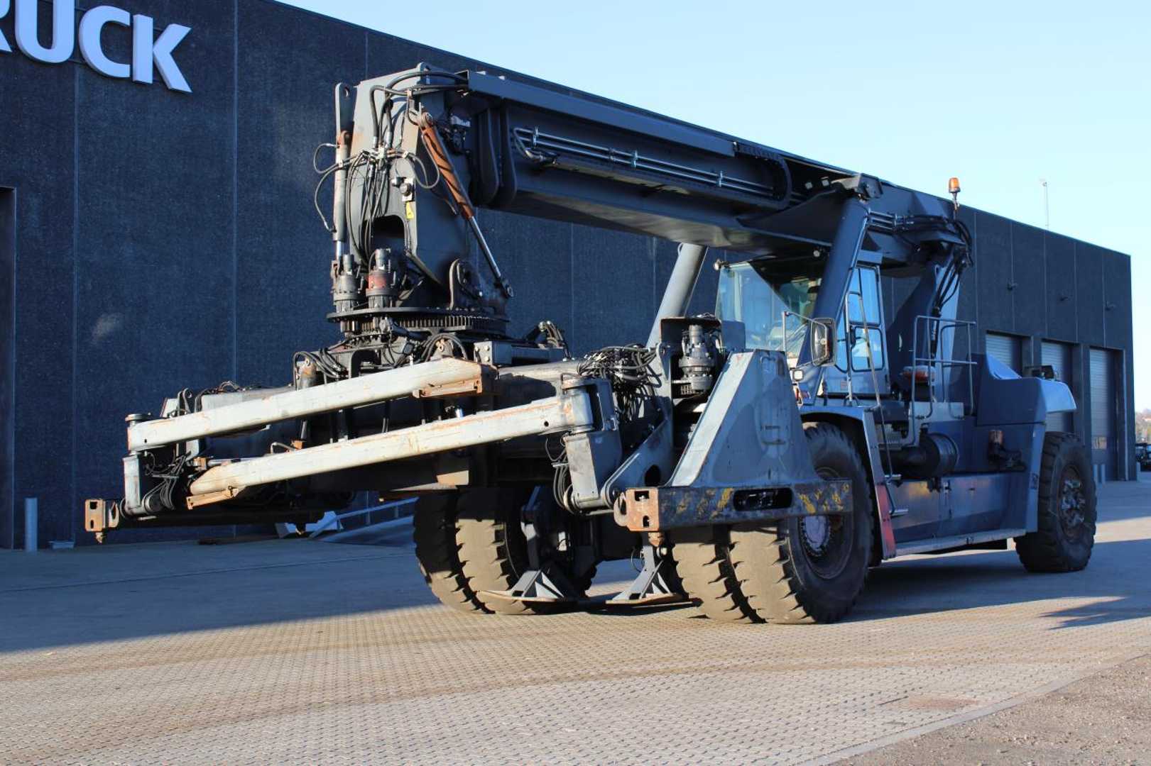 Used Forklift Kalmar DRF450-70S5X Pakeliamas krautuvas (Image 2) Used Forklift Kalmar DRF450-70S5X Pakeliamas krautuvas (Image 2)