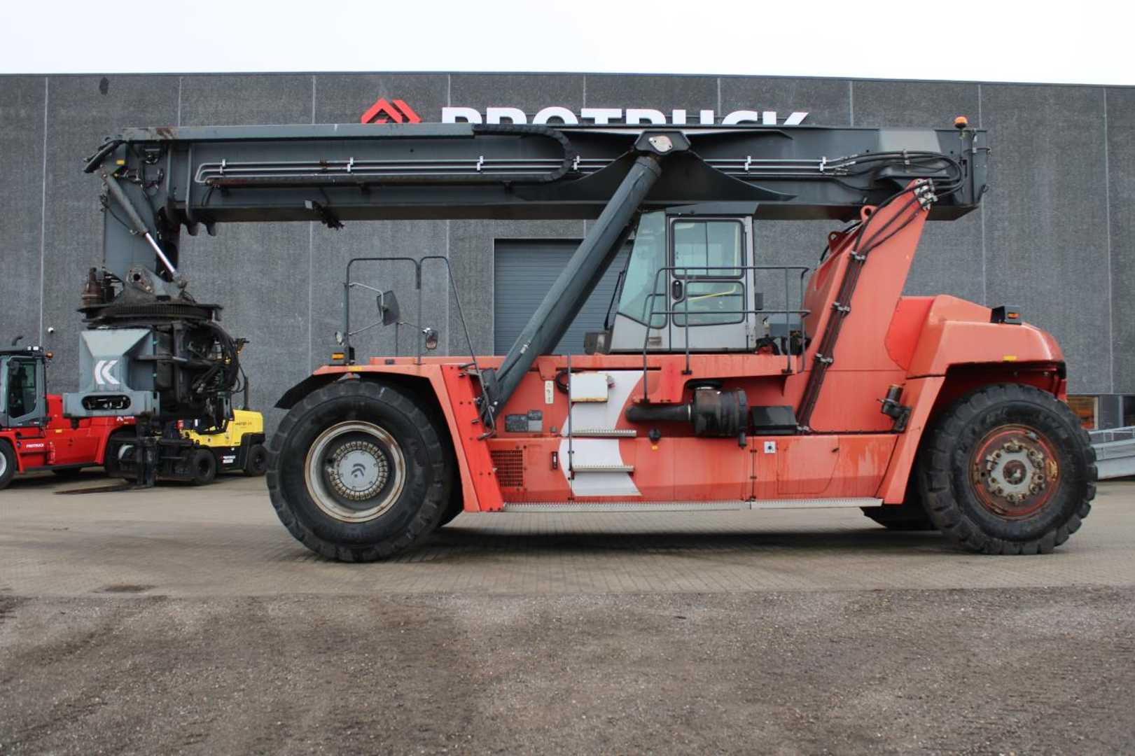Used Forklift Kalmar DRF450-65A5X Pakeliamas krautuvas (Image 1) Used Forklift Kalmar DRF450-65A5X Pakeliamas krautuvas (Image 1)