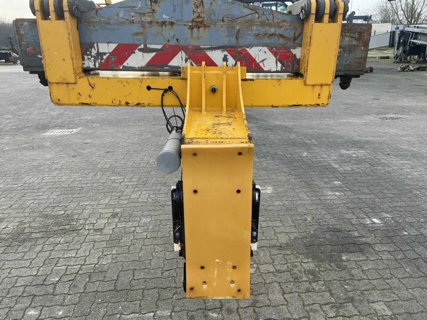 Used Forklift Other Pipehandling Reachstacker 15036 Pakeliamas krautuvas (Image 4)