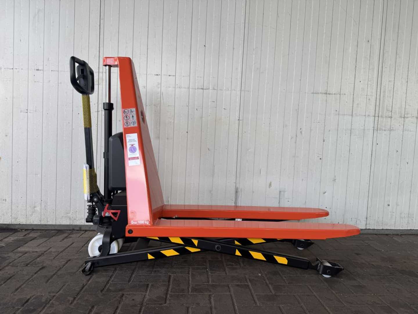 Used Forklift BT HHL100 Rankinis šakinis vežimėlis (rankinis) (Image 1) Used Forklift BT HHL100 Rankinis šakinis vežimėlis (rankinis) (Image 1)