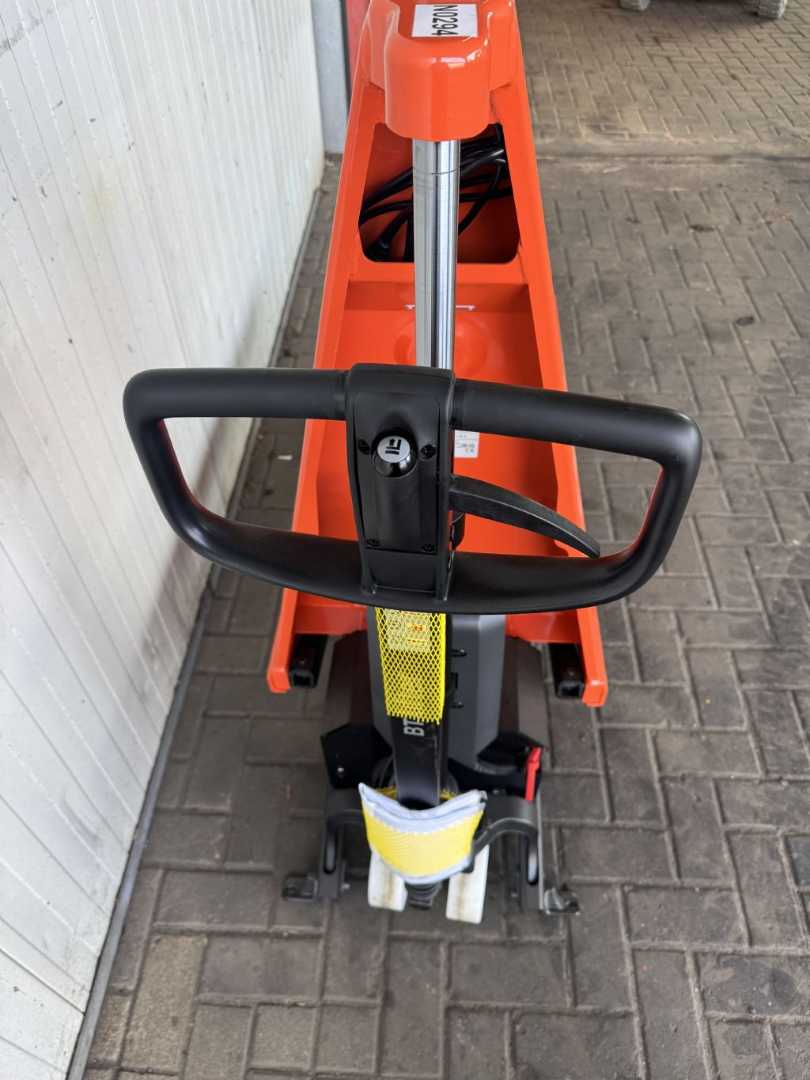Used Forklift BT HHL100 Rankinis šakinis vežimėlis (rankinis) (Image 3) Used Forklift BT HHL100 Rankinis šakinis vežimėlis (rankinis) (Image 3)
