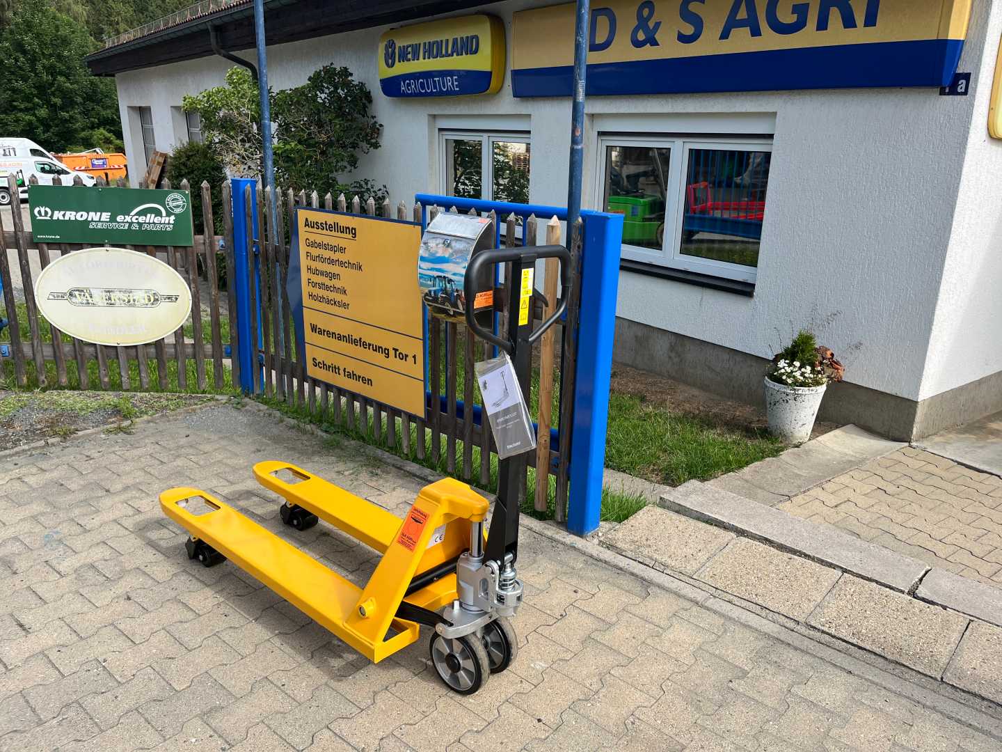 Used Forklift Other TRP0007 Rankinis šakinis vežimėlis (rankinis) (Image 3) Used Forklift Other TRP0007 Rankinis šakinis vežimėlis (rankinis) (Image 3)