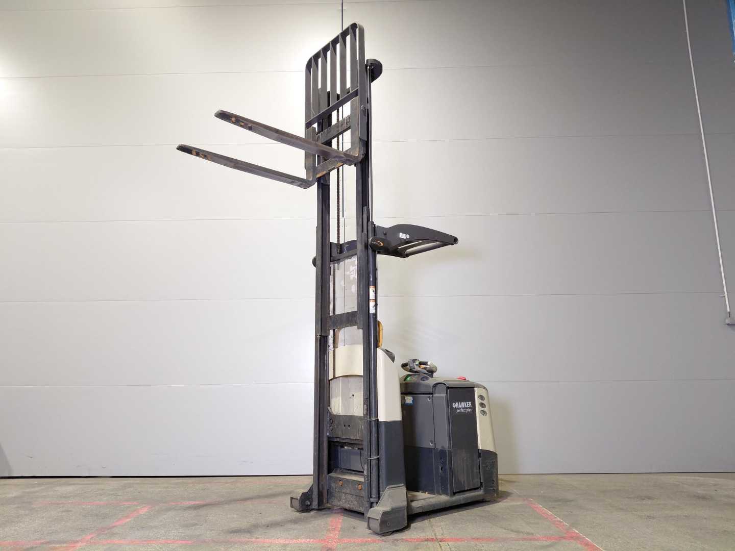 Used Forklift Crown MPC3040-12 Vidutinio kėlimo krautuvas (2,5–6 m) (Image 6) Used Forklift Crown MPC3040-12 Vidutinio kėlimo krautuvas (2,5–6 m) (Image 6)