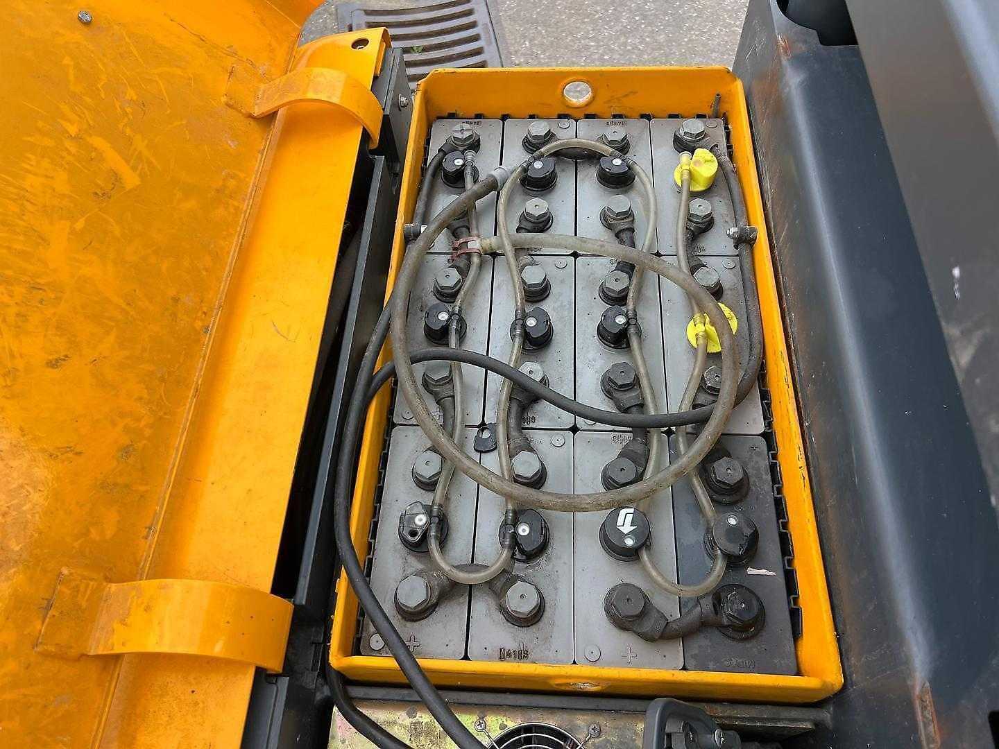 Used Forklift Jungheinrich EKS 110 - 280ZZ Vidutinio kėlimo krautuvas (2,5–6 m) (Image 8) Used Forklift Jungheinrich EKS 110 - 280ZZ Vidutinio kėlimo krautuvas (2,5–6 m) (Image 8)