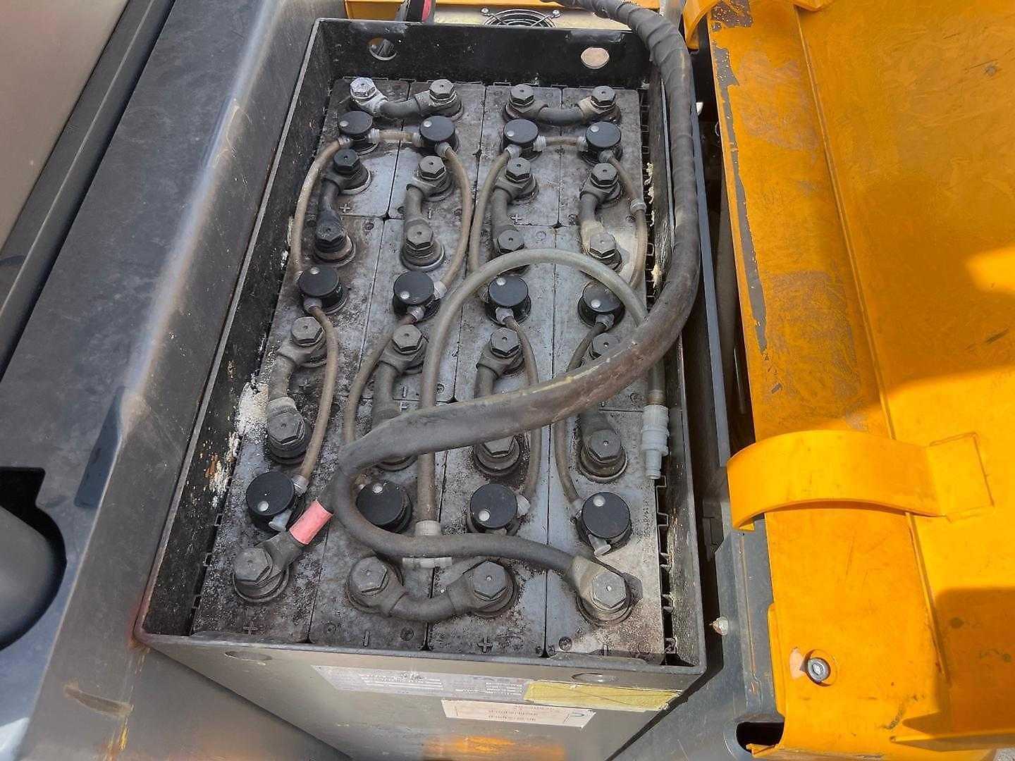 Used Forklift Jungheinrich EKS 110 - 280ZZ Vidutinio kėlimo krautuvas (2,5–6 m) (Image 8) Used Forklift Jungheinrich EKS 110 - 280ZZ Vidutinio kėlimo krautuvas (2,5–6 m) (Image 8)