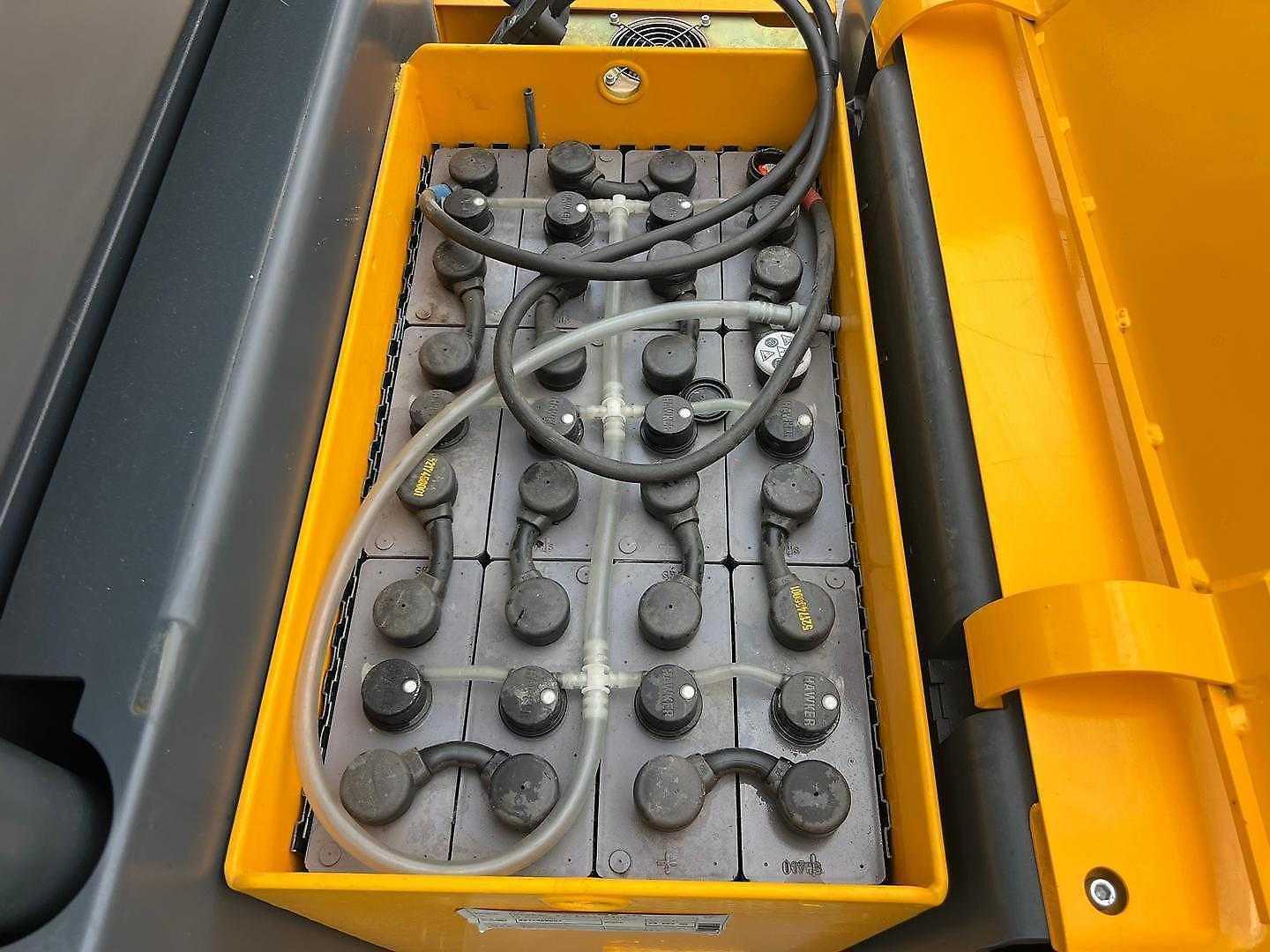 Used Forklift Jungheinrich EKS 110 - 280ZZ Vidutinio kėlimo krautuvas (2,5–6 m) (Image 8) Used Forklift Jungheinrich EKS 110 - 280ZZ Vidutinio kėlimo krautuvas (2,5–6 m) (Image 8)