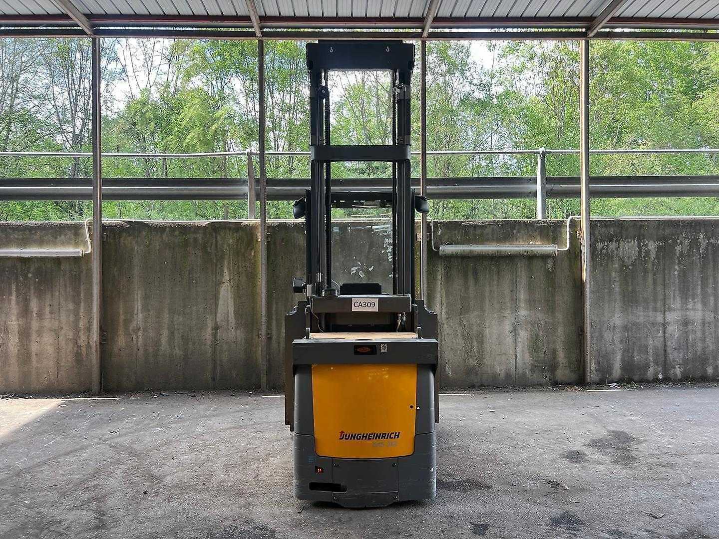 Used Forklift Jungheinrich EKS 312 - 550ZT Vidutinio kėlimo krautuvas (2,5–6 m) (Image 3) Used Forklift Jungheinrich EKS 312 - 550ZT Vidutinio kėlimo krautuvas (2,5–6 m) (Image 3)