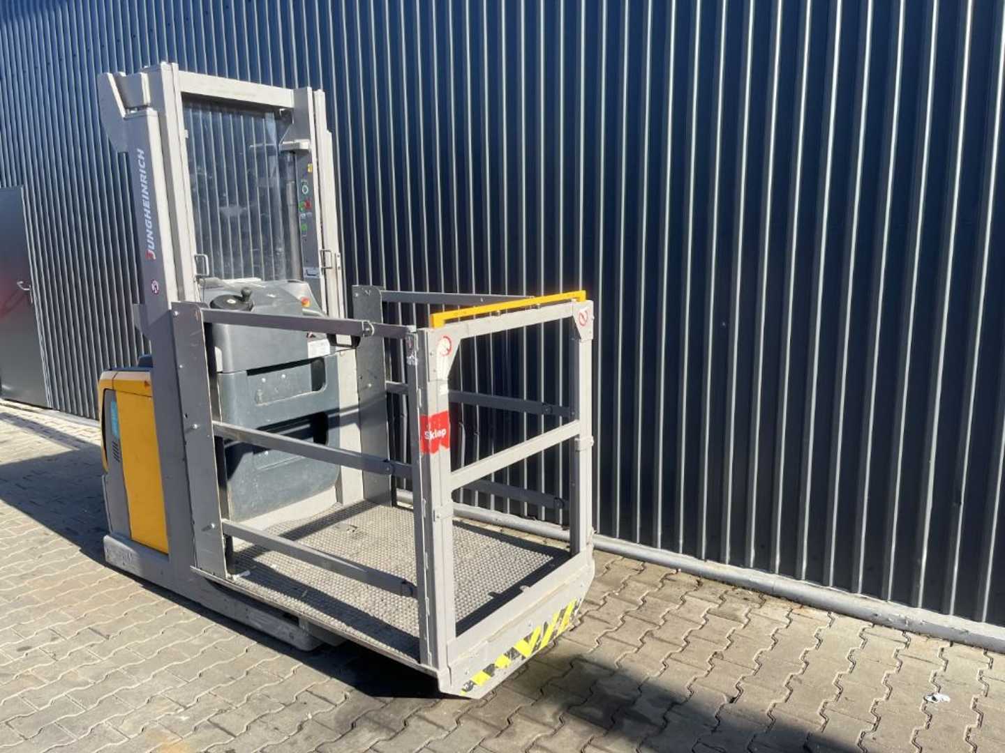 Used Forklift Jungheinrich EKS110 Vidutinio kėlimo krautuvas (2,5–6 m) (Image 3) Used Forklift Jungheinrich EKS110 Vidutinio kėlimo krautuvas (2,5–6 m) (Image 3)