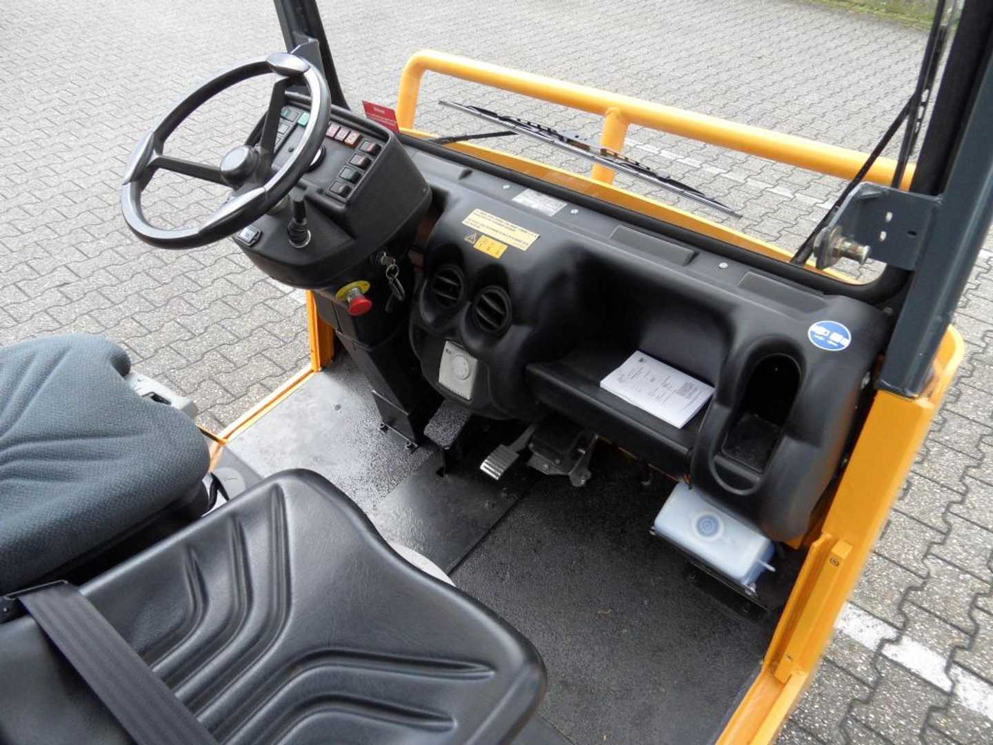 Used Forklift Jungheinrich EZS 6250 - NEUE Batterie Vilkikas (Image 10) Used Forklift Jungheinrich EZS 6250 - NEUE Batterie Vilkikas (Image 10)