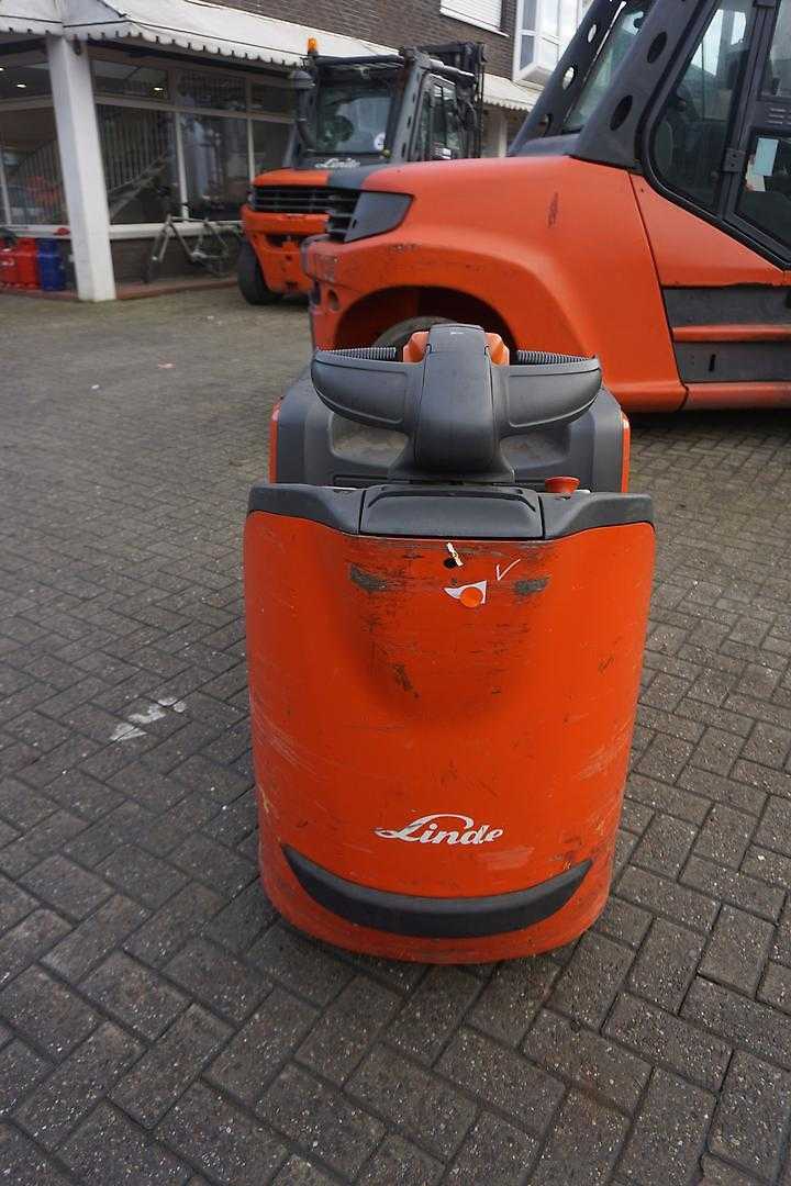 Used Forklift Linde P 30 Vilkikas (Image 2) Used Forklift Linde P 30 Vilkikas (Image 2)