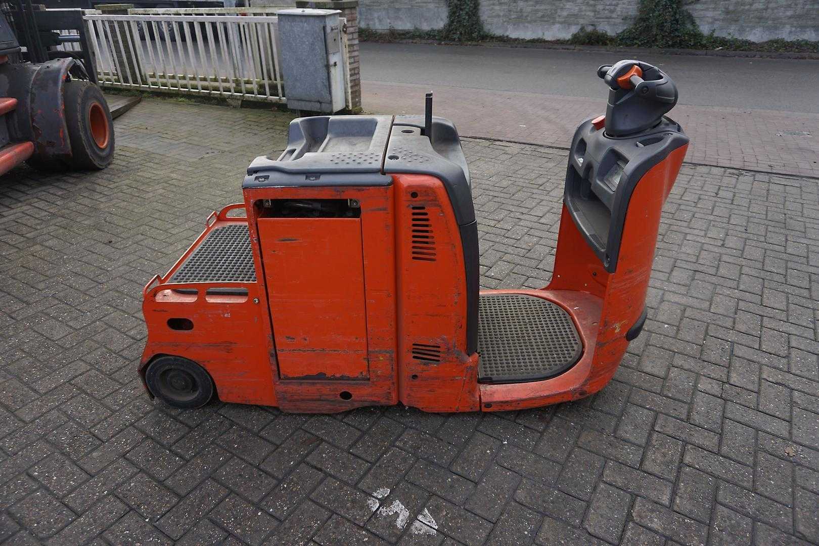 Used Forklift Linde P 30 Vilkikas (Image 3) Used Forklift Linde P 30 Vilkikas (Image 3)