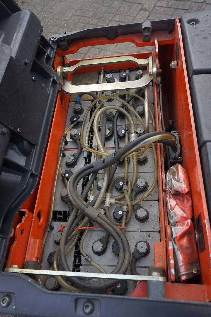 Used Forklift Linde P 30 Vilkikas (Image 8) Used Forklift Linde P 30 Vilkikas (Image 8)