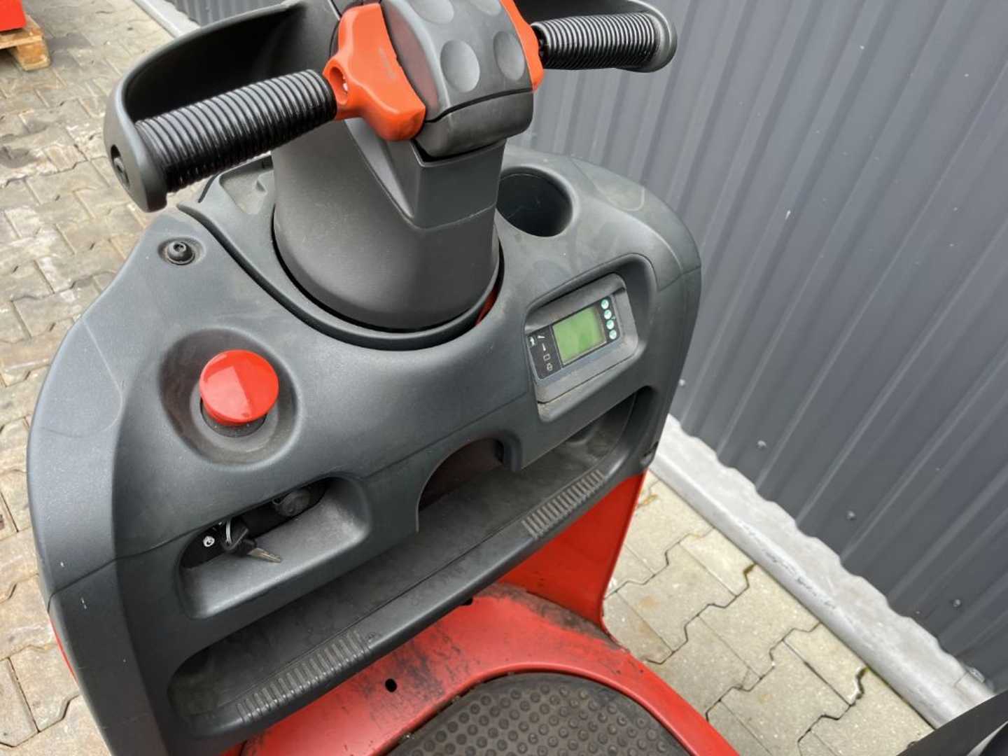 Used Forklift Linde P30 Vilkikas (Image 7) Used Forklift Linde P30 Vilkikas (Image 7)