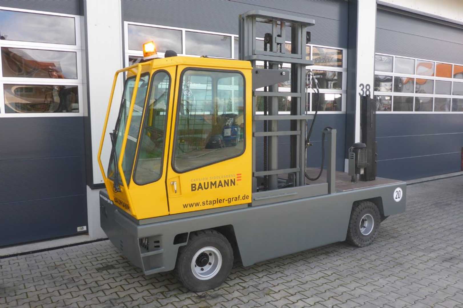 Used Forklift Baumann HX40/14-13.2/45 ST Šoninis krautuvas (Image 1) Used Forklift Baumann HX40/14-13.2/45 ST Šoninis krautuvas (Image 1)