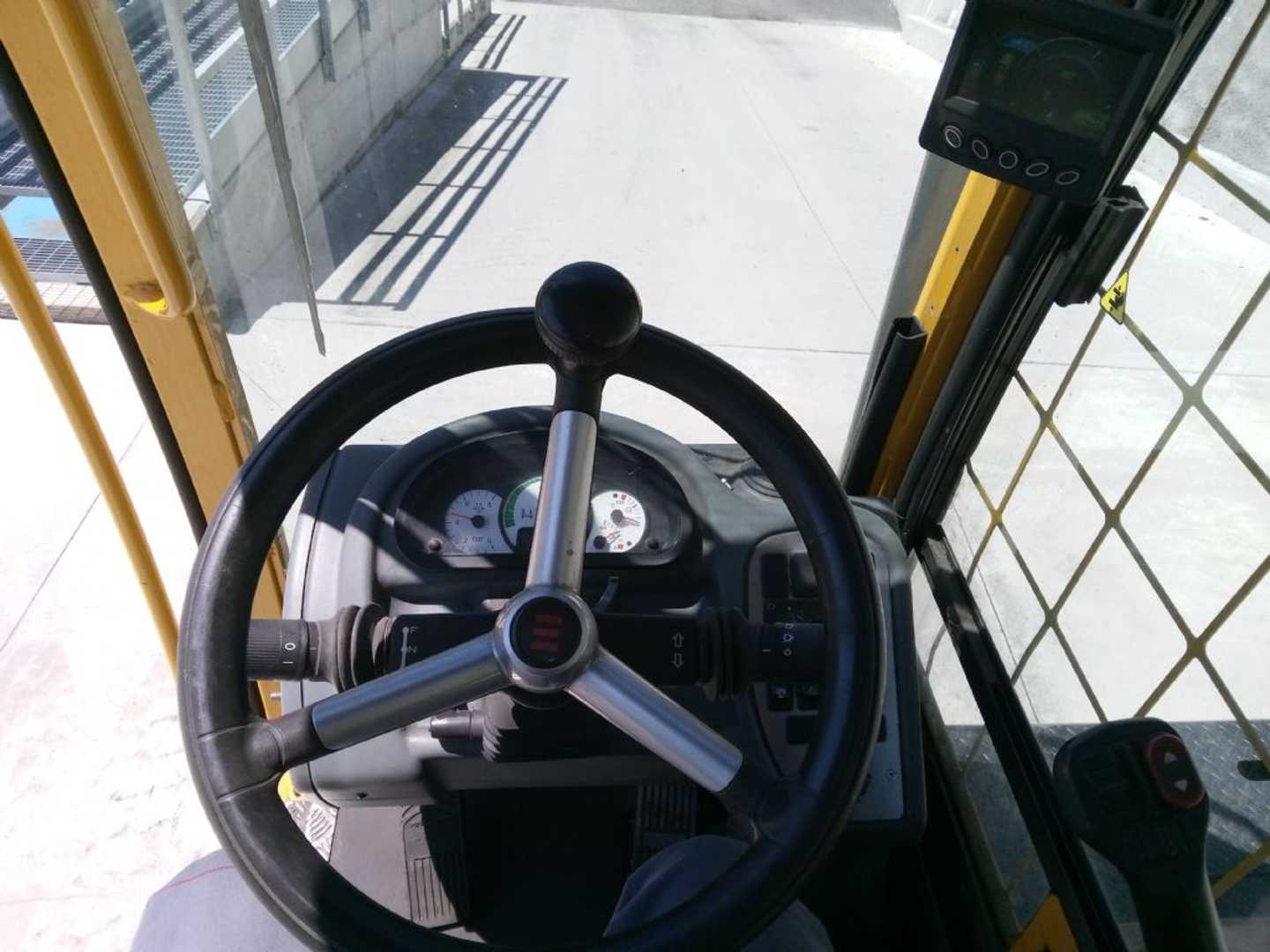 Used Forklift Baumann GX 80L/12/40 ST Šoninis krautuvas (Image 7) Used Forklift Baumann GX 80L/12/40 ST Šoninis krautuvas (Image 7)