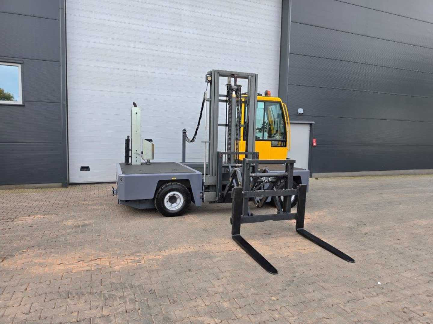 Used Forklift Baumann HX40 - PANTOGRAPH Šoninis krautuvas (Image 3) Used Forklift Baumann HX40 - PANTOGRAPH Šoninis krautuvas (Image 3)