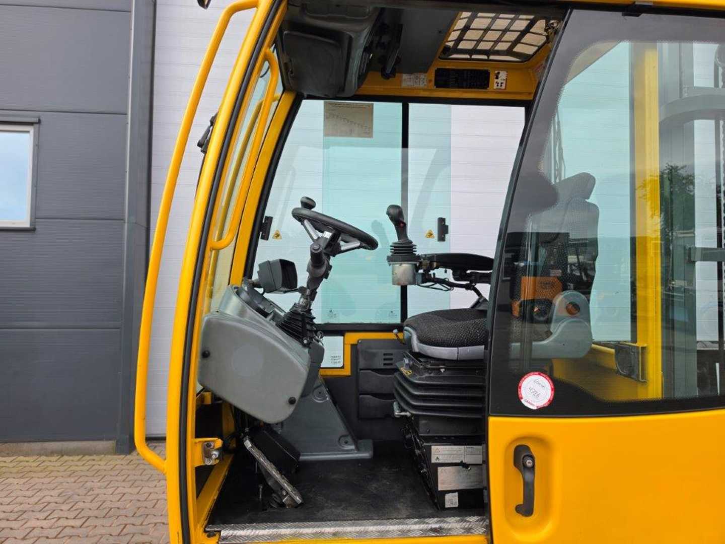 Used Forklift Baumann HX40 - PANTOGRAPH Šoninis krautuvas (Image 7) Used Forklift Baumann HX40 - PANTOGRAPH Šoninis krautuvas (Image 7)