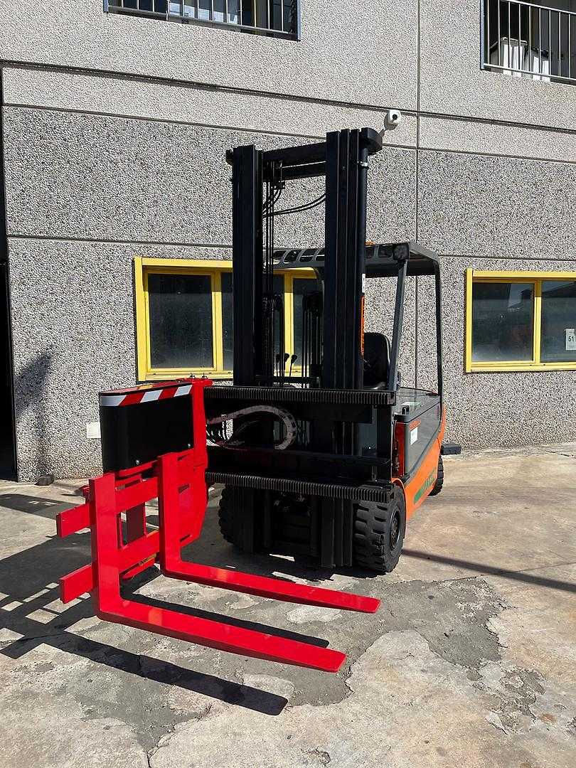 Used Forklift BALDI FIMSA E 35 AC Trilaterale Šoninis krautuvas (Image 3) Used Forklift BALDI FIMSA E 35 AC Trilaterale Šoninis krautuvas (Image 3)