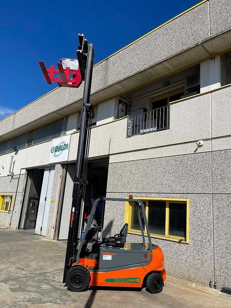 Used Forklift BALDI FIMSA E 35 AC Trilaterale Šoninis krautuvas (Image 5) Used Forklift BALDI FIMSA E 35 AC Trilaterale Šoninis krautuvas (Image 5)