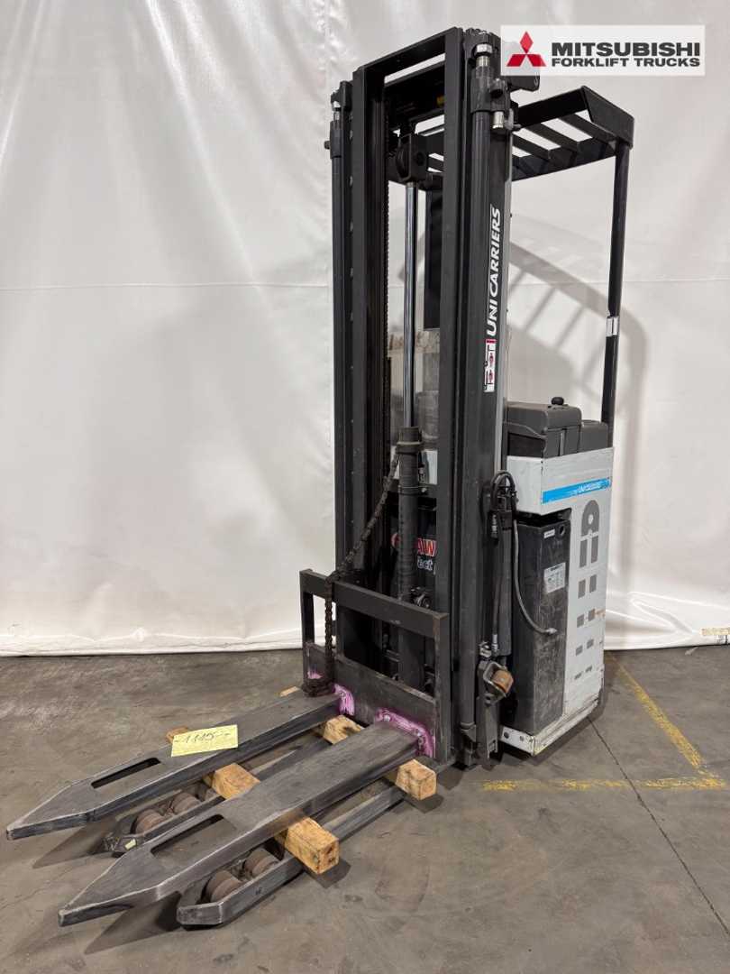 Used Forklift UniCarriers AJN 160 SDTFVS570 - Fahrerstandstapler - Šoninis krautuvas (Image 2)