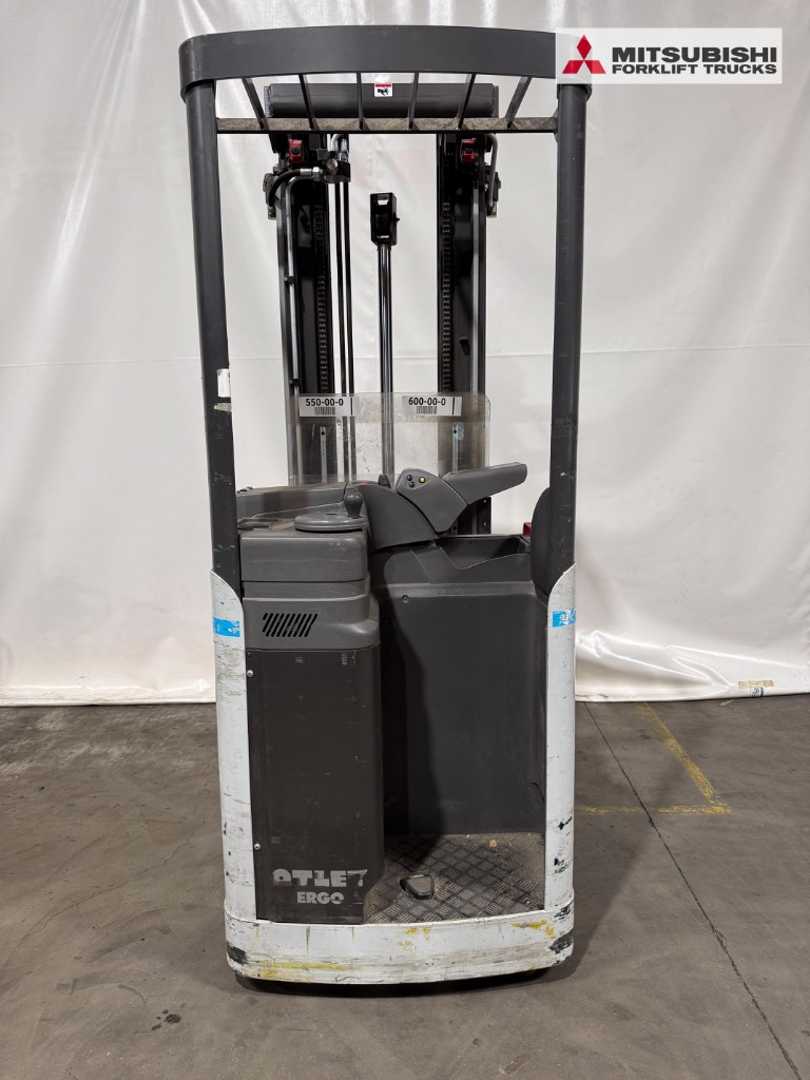 Used Forklift UniCarriers AJN 160 SDTFVS570 - Fahrerstandstapler - Šoninis krautuvas (Image 3)