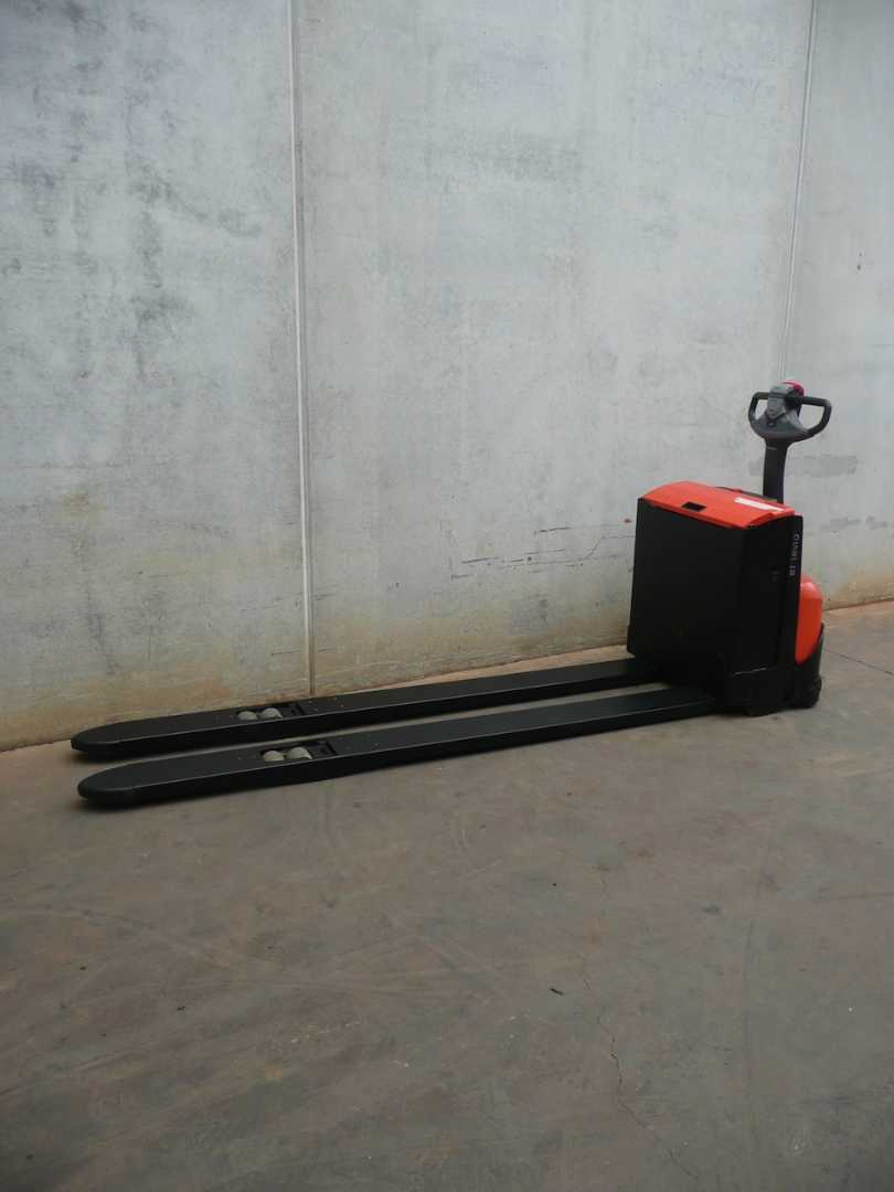 Used Forklift BT LWE 180 2350x570 Žemas vežimėlis (pusiau elektrinis) (Image 14)