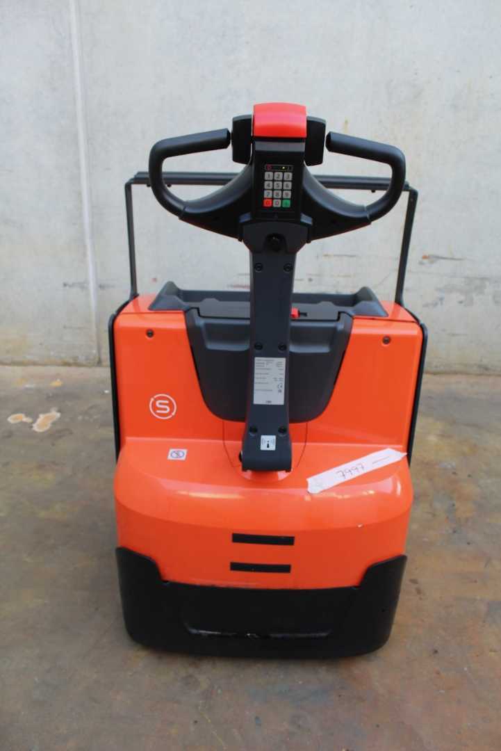 Used Forklift BT LWE180 Žemas vežimėlis (pusiau elektrinis) (Image 5) Used Forklift BT LWE180 Žemas vežimėlis (pusiau elektrinis) (Image 5)