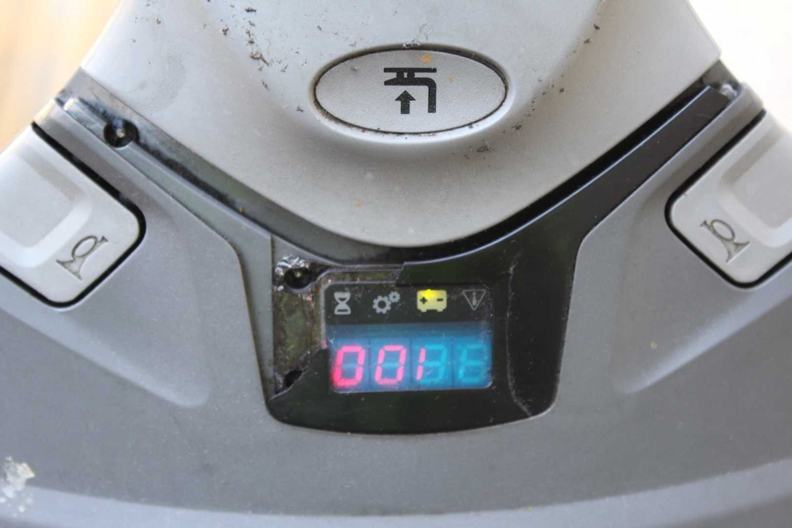 Used Forklift BT LPE200 Žemas vežimėlis (pusiau elektrinis) (Image 8) Used Forklift BT LPE200 Žemas vežimėlis (pusiau elektrinis) (Image 8)