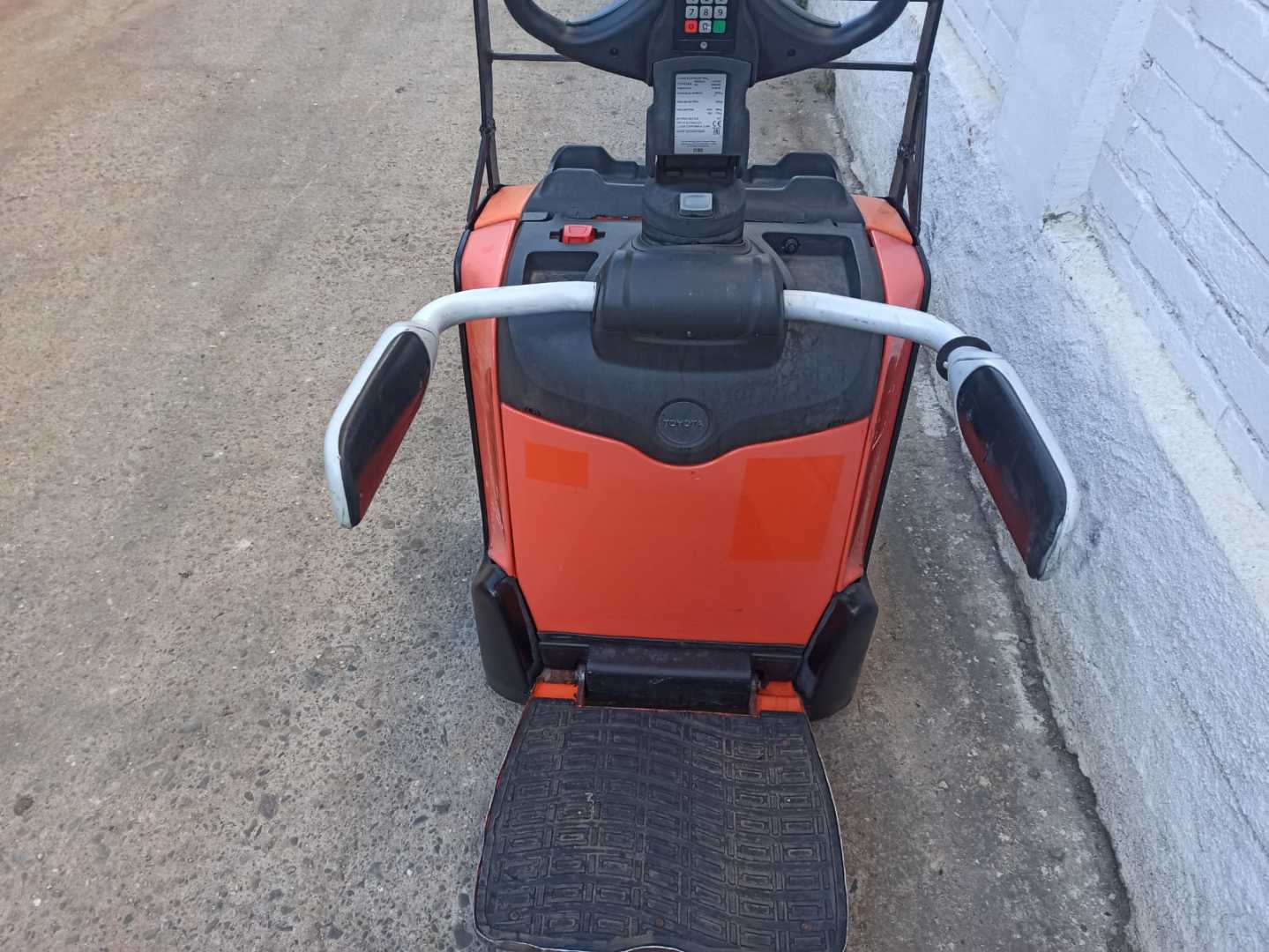 Used Forklift BT LPE200 FRUTERA Žemas vežimėlis (pusiau elektrinis) (Image 6)