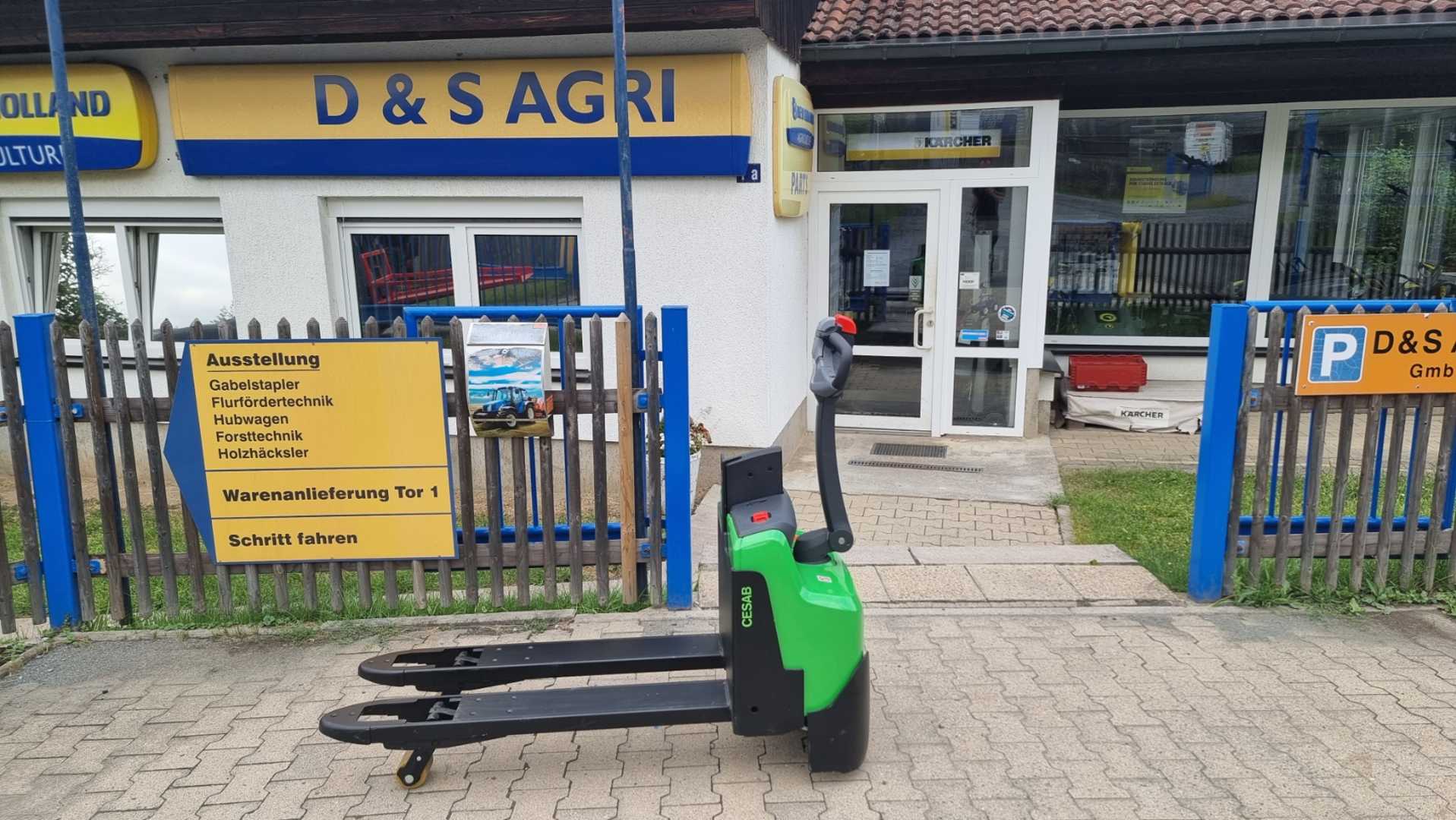 Used Forklift Cesab P216i Žemas vežimėlis (pusiau elektrinis) (Image 2) Used Forklift Cesab P216i Žemas vežimėlis (pusiau elektrinis) (Image 2)