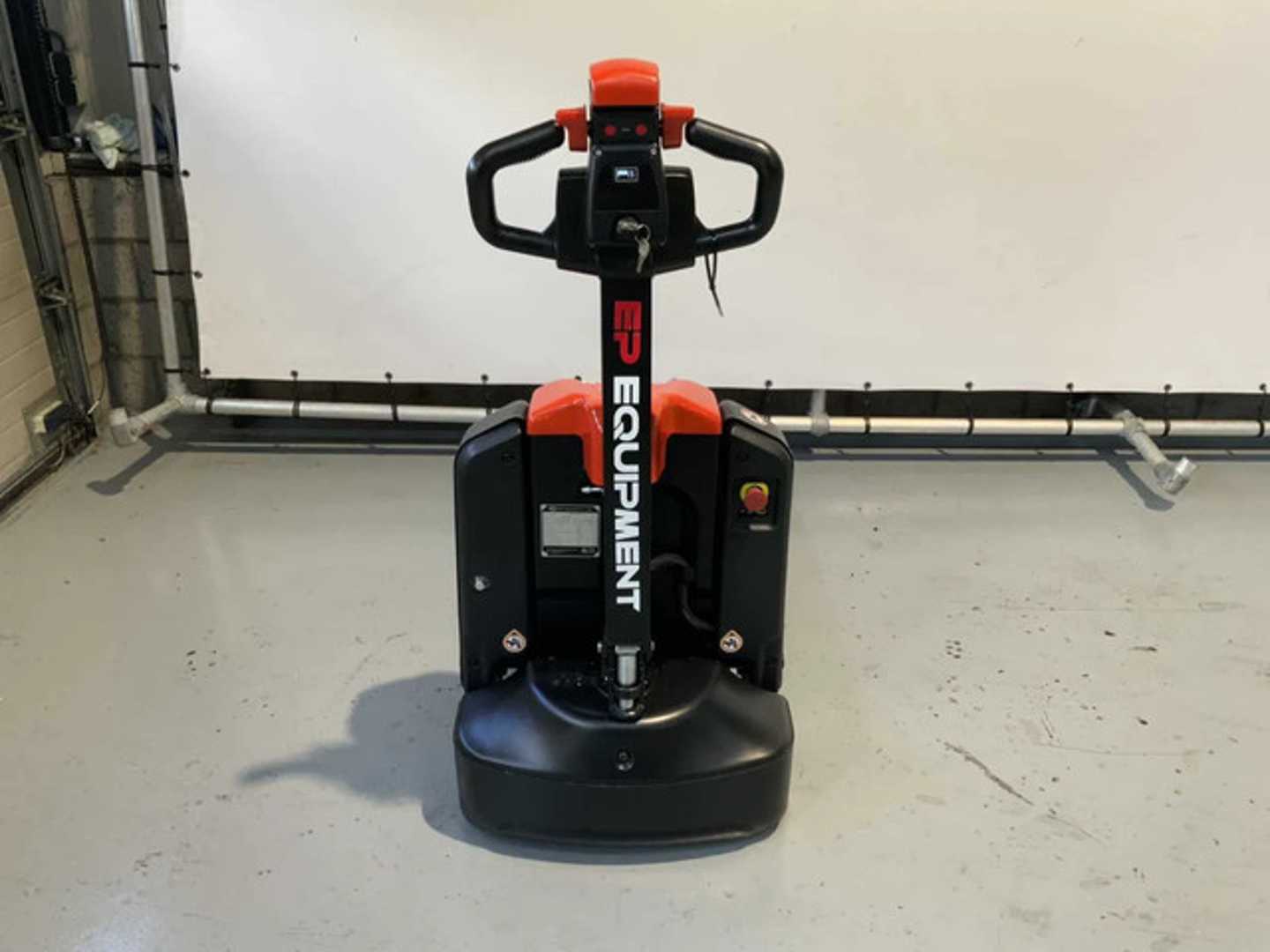 Used Forklift EP EPL 154 Žemas vežimėlis (pusiau elektrinis) (Image 5) Used Forklift EP EPL 154 Žemas vežimėlis (pusiau elektrinis) (Image 5)