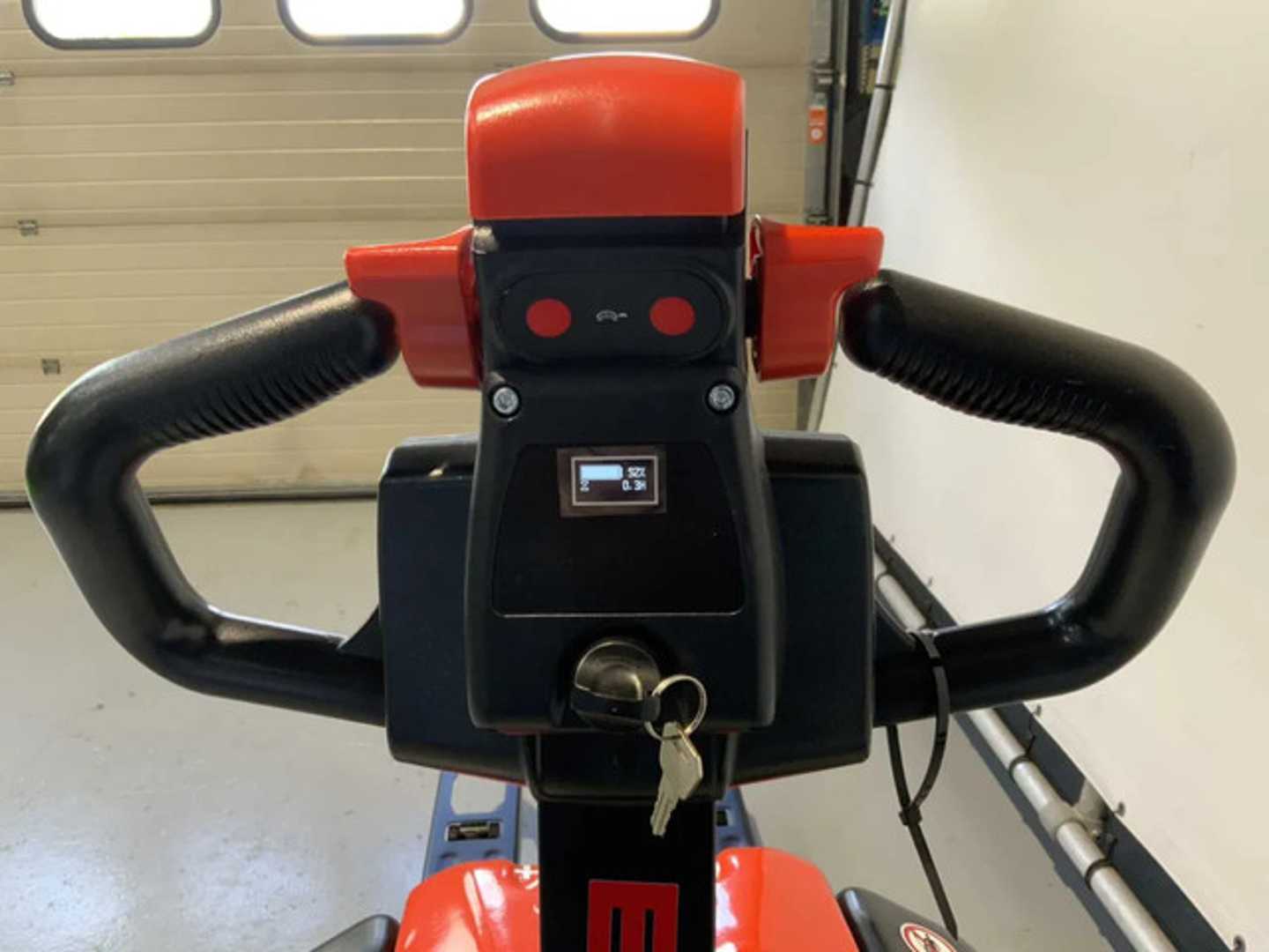 Used Forklift EP EPL 154 Žemas vežimėlis (pusiau elektrinis) (Image 9) Used Forklift EP EPL 154 Žemas vežimėlis (pusiau elektrinis) (Image 9)