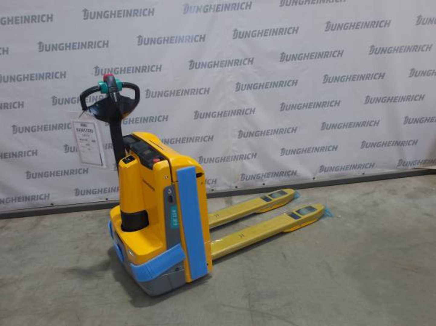 Used Forklift Jungheinrich EJE 114 115-54 Žemas vežimėlis (pusiau elektrinis) (Image 2) Used Forklift Jungheinrich EJE 114 115-54 Žemas vežimėlis (pusiau elektrinis) (Image 2)
