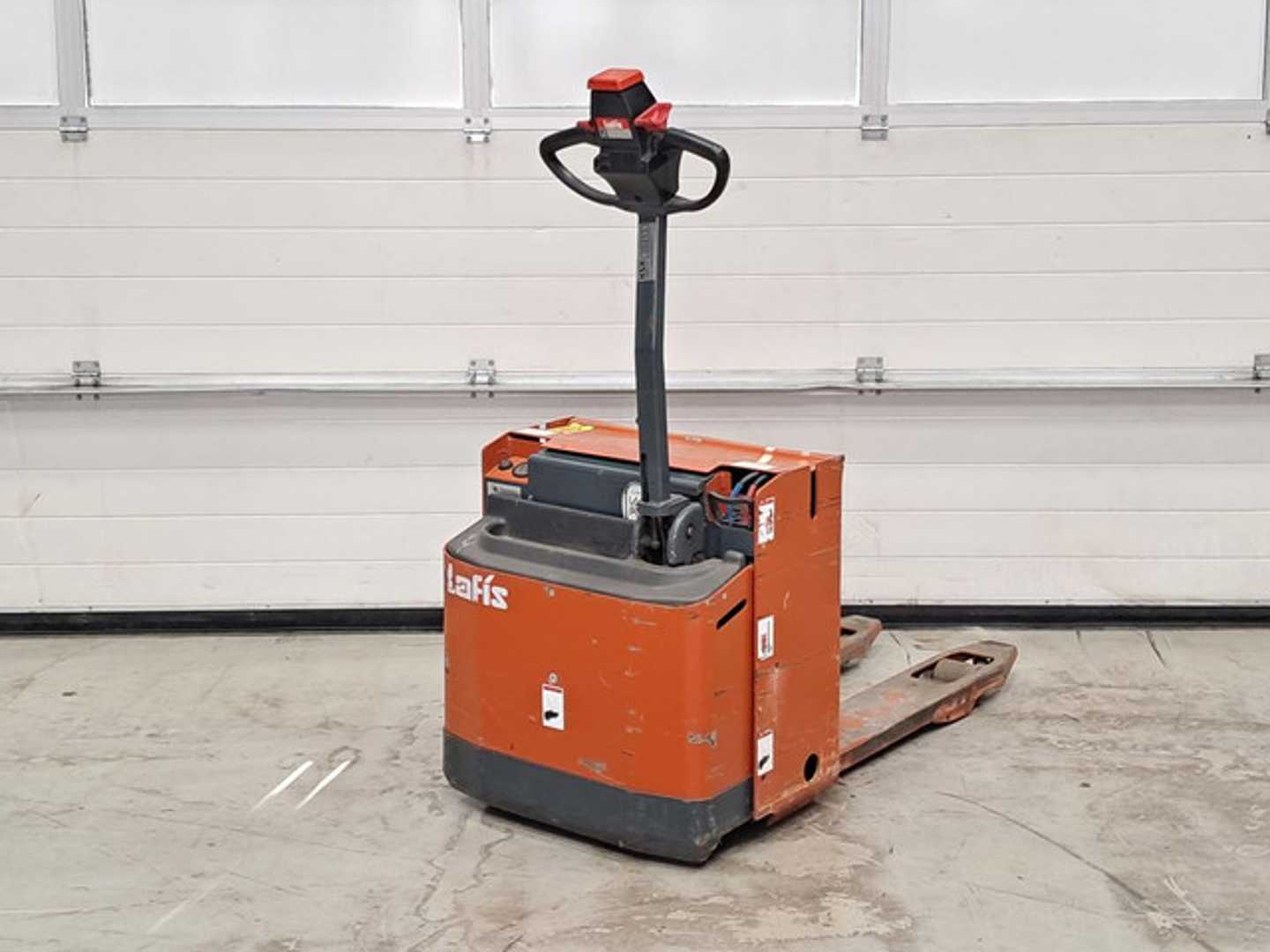 Used Forklift Lafis LEH 20 Žemas vežimėlis (pusiau elektrinis) (Image 4) Used Forklift Lafis LEH 20 Žemas vežimėlis (pusiau elektrinis) (Image 4)