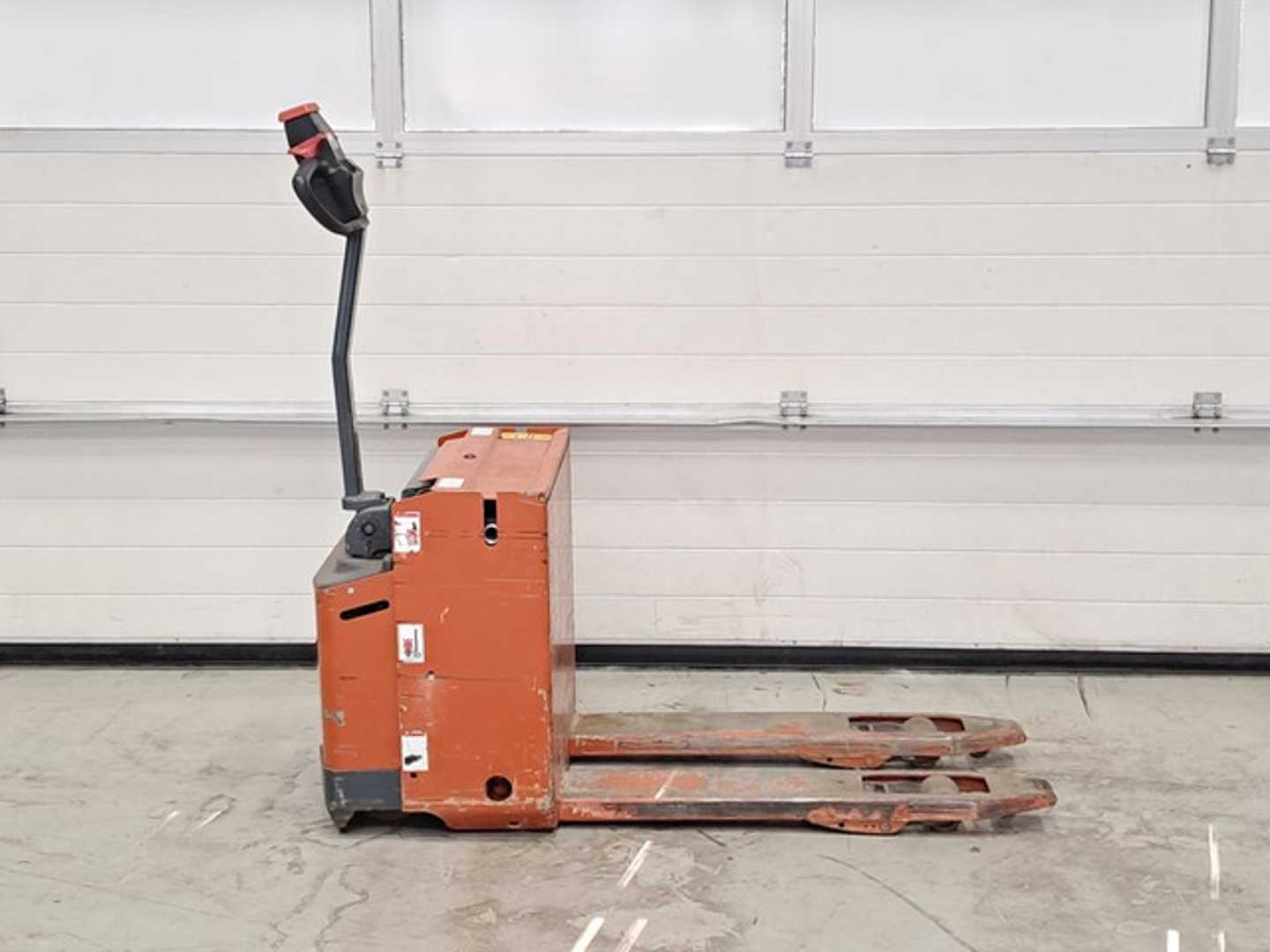 Used Forklift Lafis LEH 20 Žemas vežimėlis (pusiau elektrinis) (Image 5) Used Forklift Lafis LEH 20 Žemas vežimėlis (pusiau elektrinis) (Image 5)