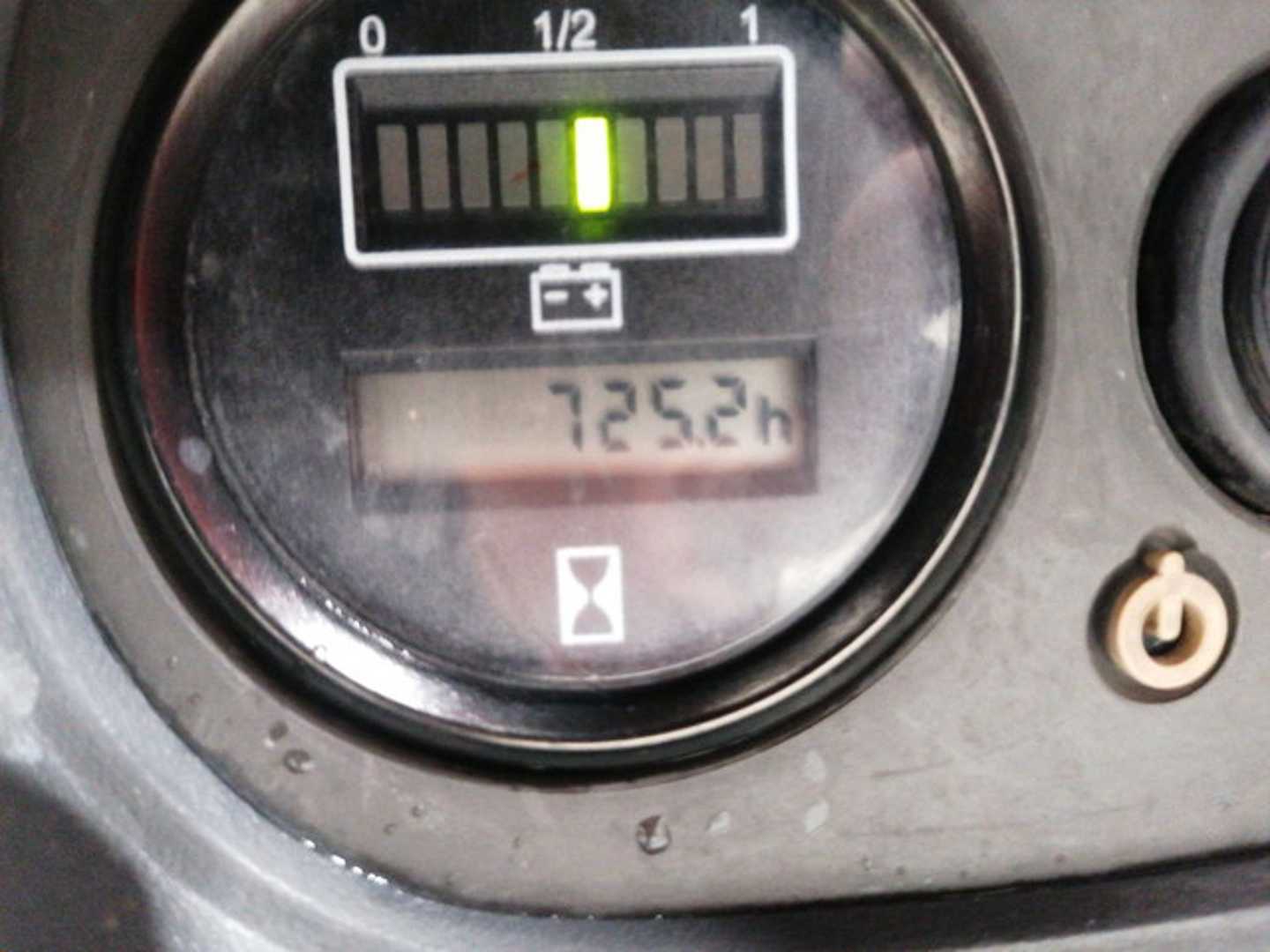 Used Forklift Linde T16 Žemas vežimėlis (pusiau elektrinis) (Image 8) Used Forklift Linde T16 Žemas vežimėlis (pusiau elektrinis) (Image 8)