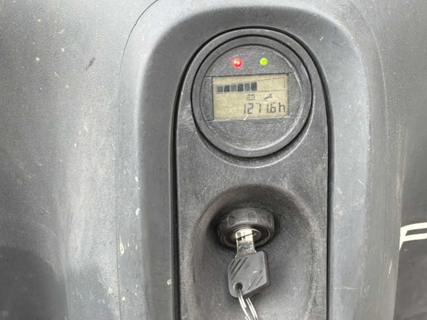 Used Forklift Linde T16 Žemas vežimėlis (pusiau elektrinis) (Image 4)